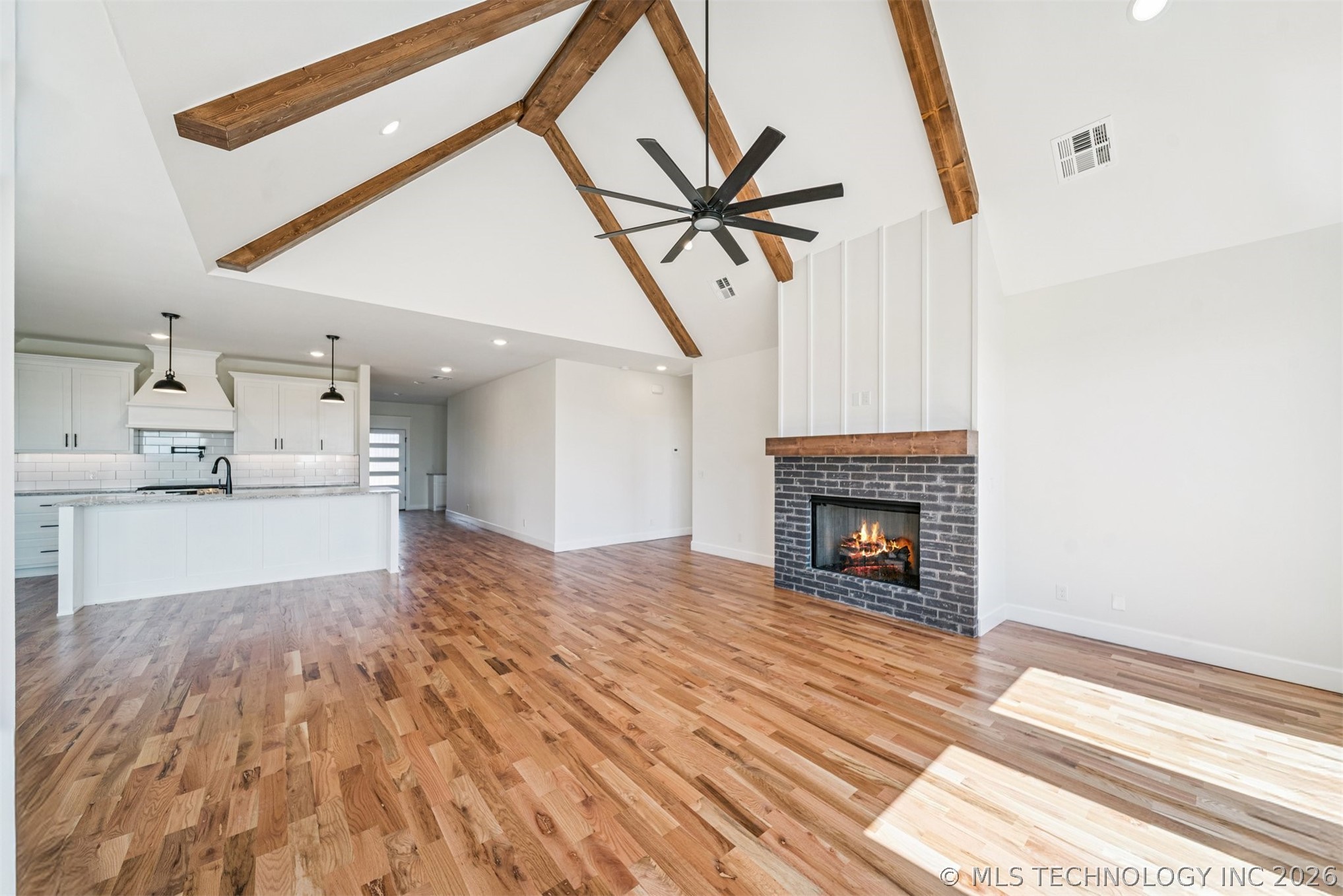 21481 S 4190 Road Property Photo 6