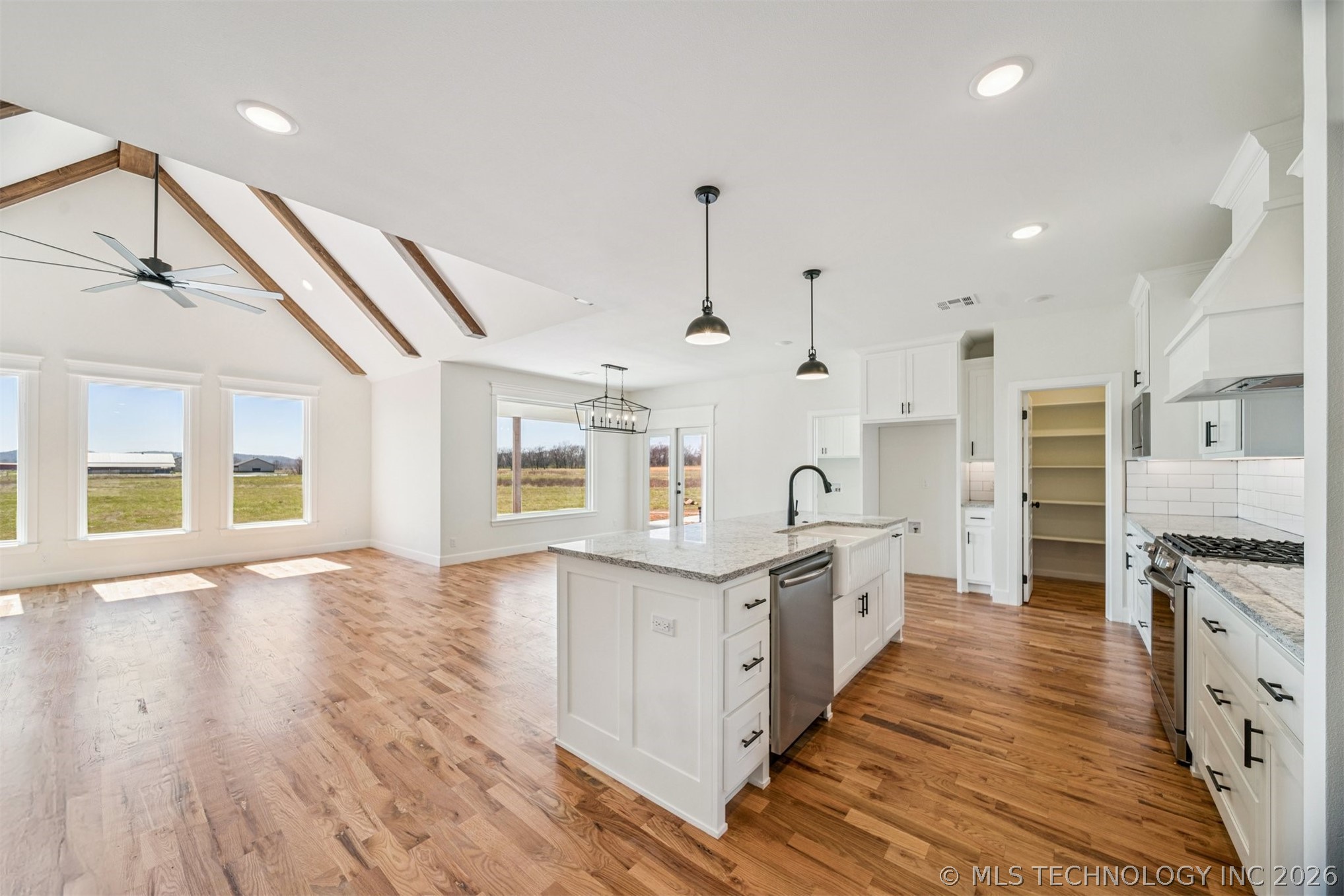 21481 S 4190 Road Property Photo 9