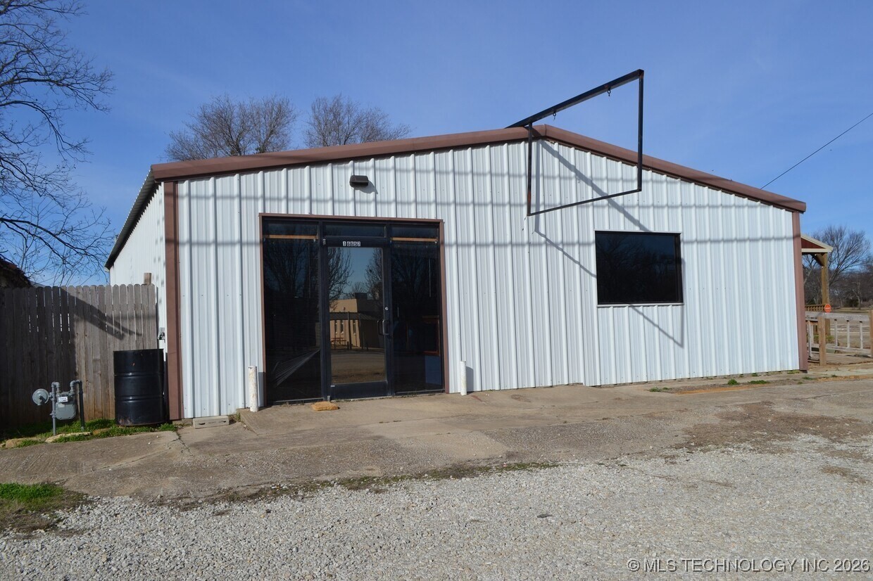 16677 Us Highway 77 Property Photo 22
