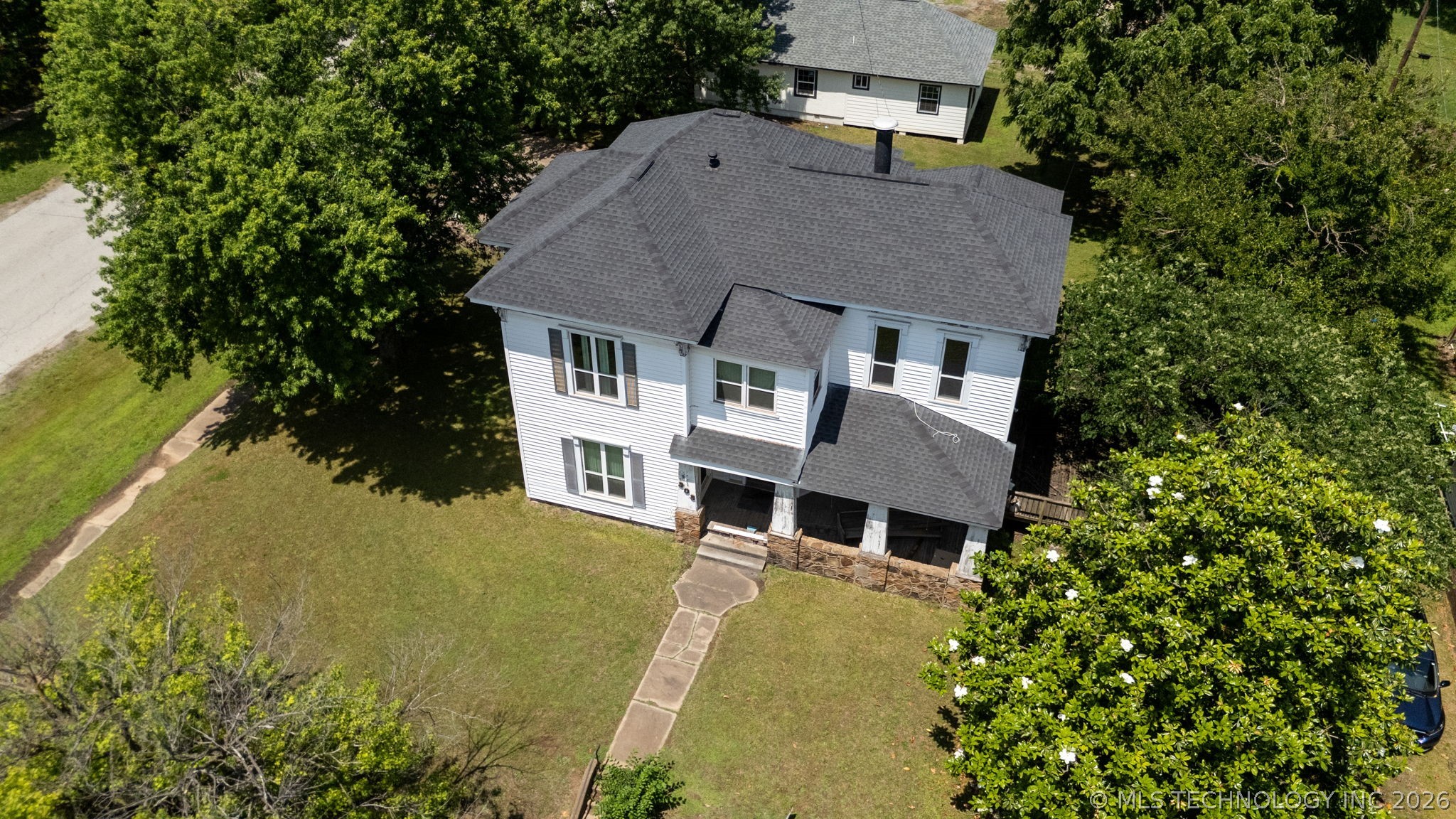 303 N Smith Property Photo 4
