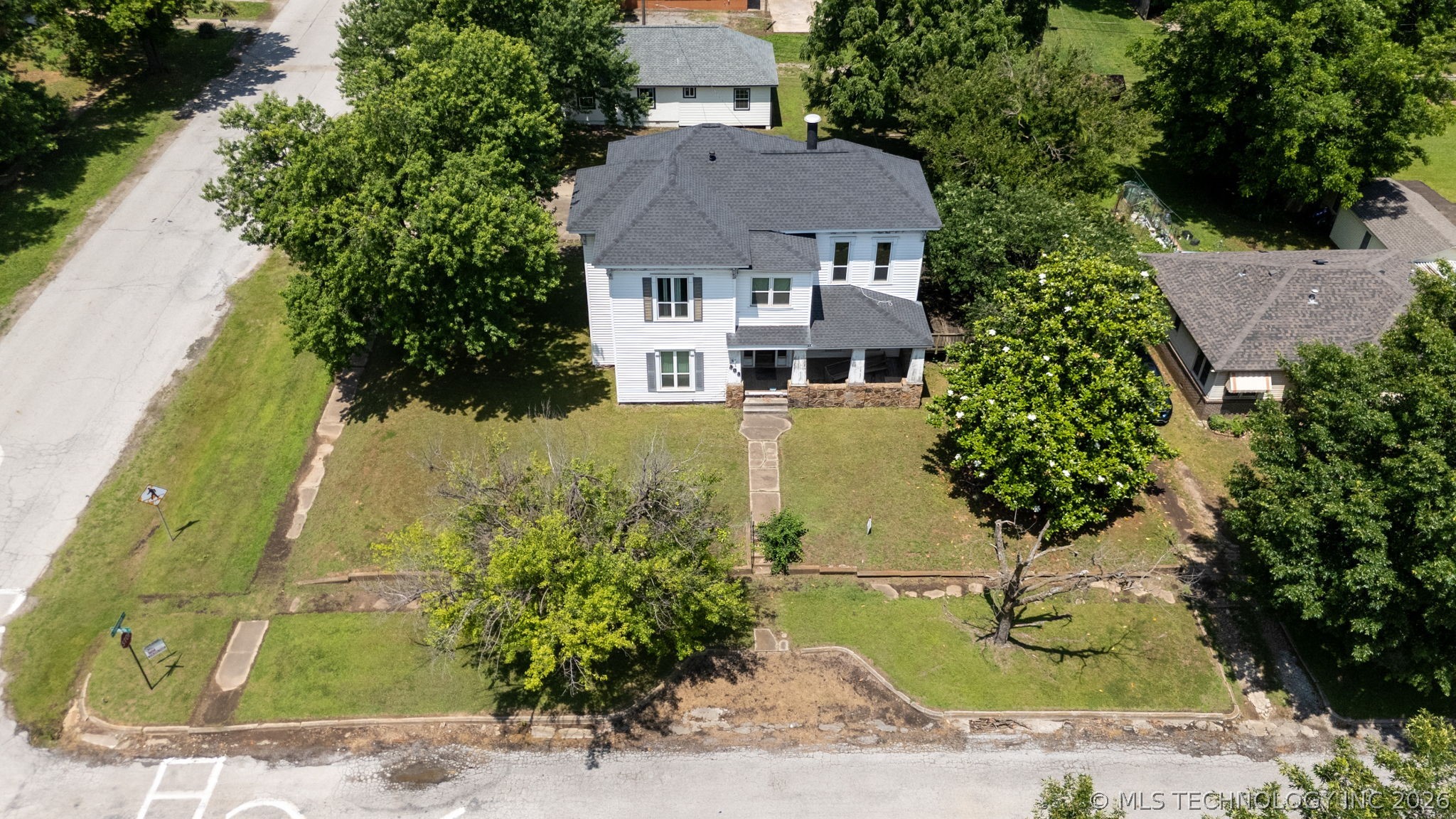 303 N Smith Property Photo 5