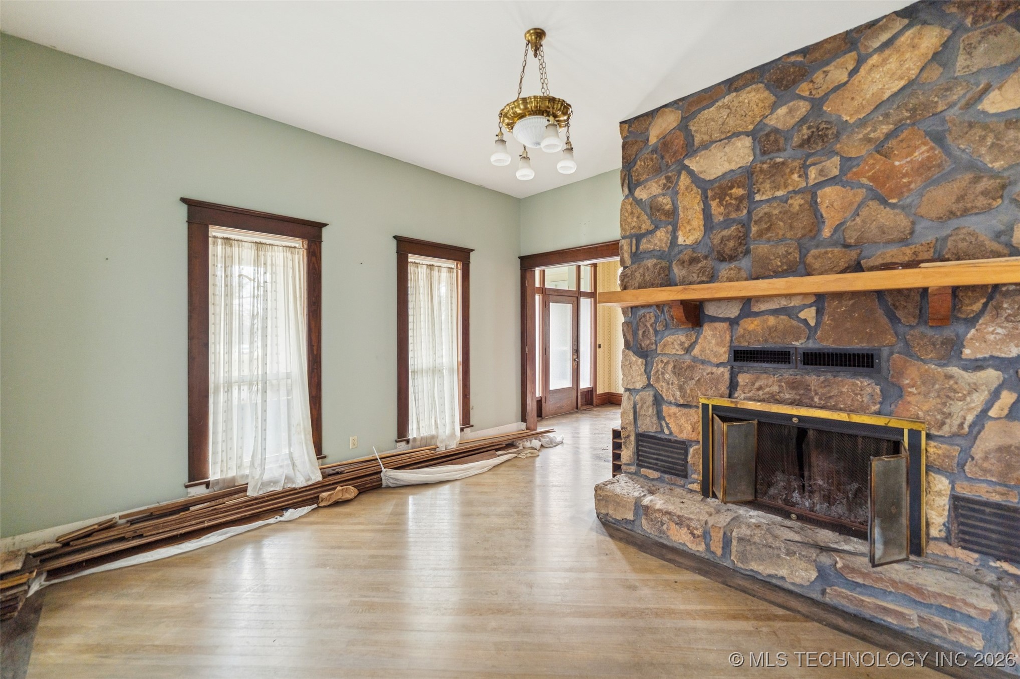 303 N Smith Property Photo 13