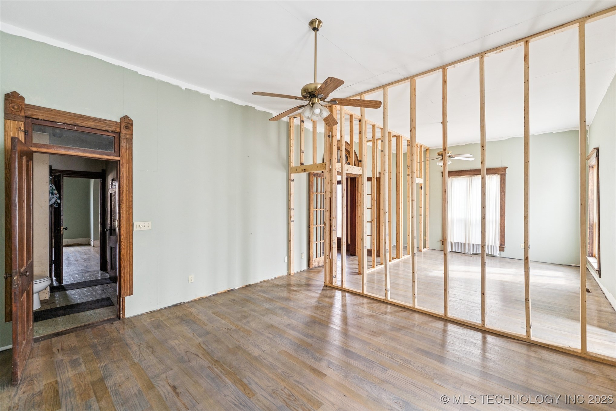 303 N Smith Property Photo 17