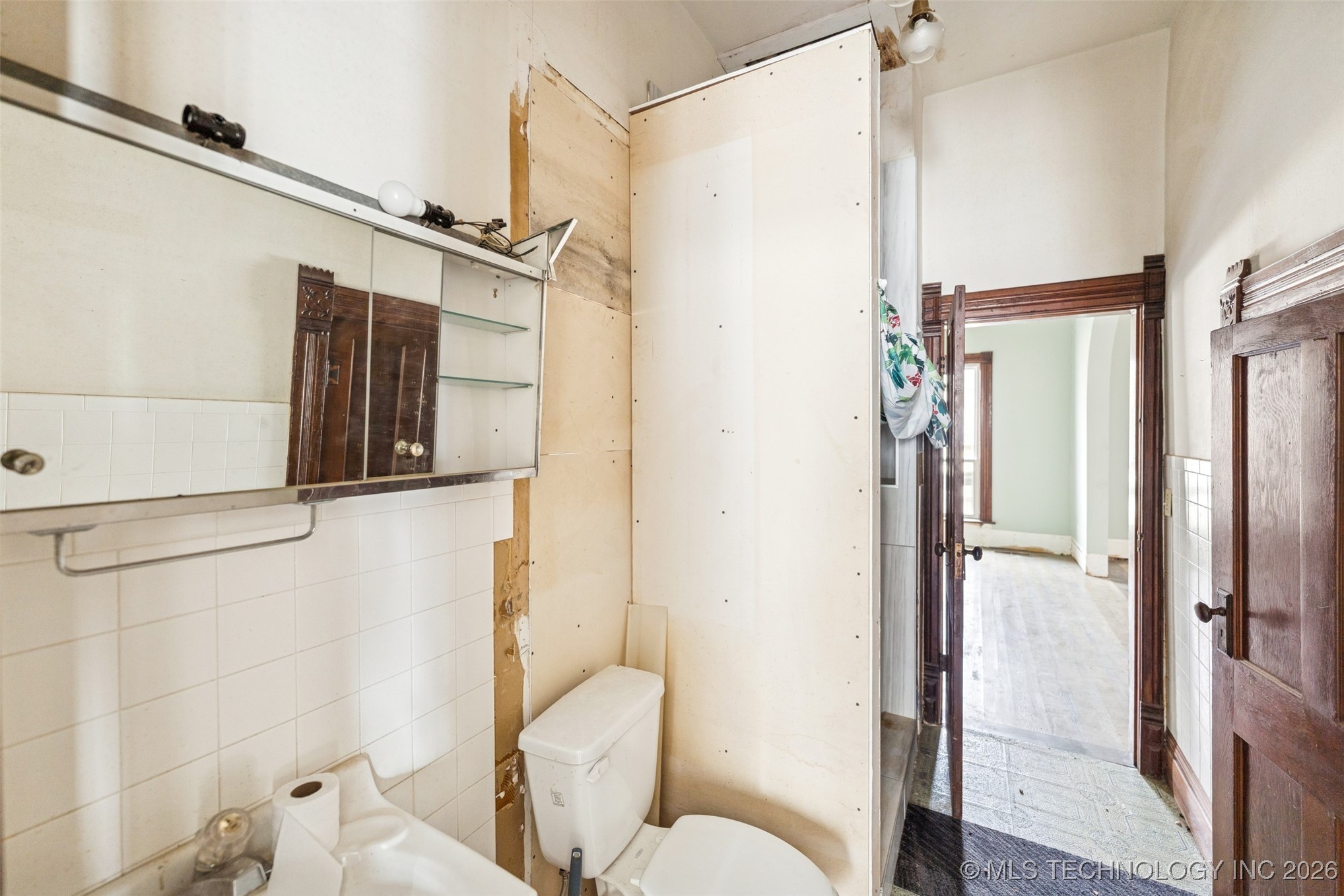 303 N Smith Property Photo 18