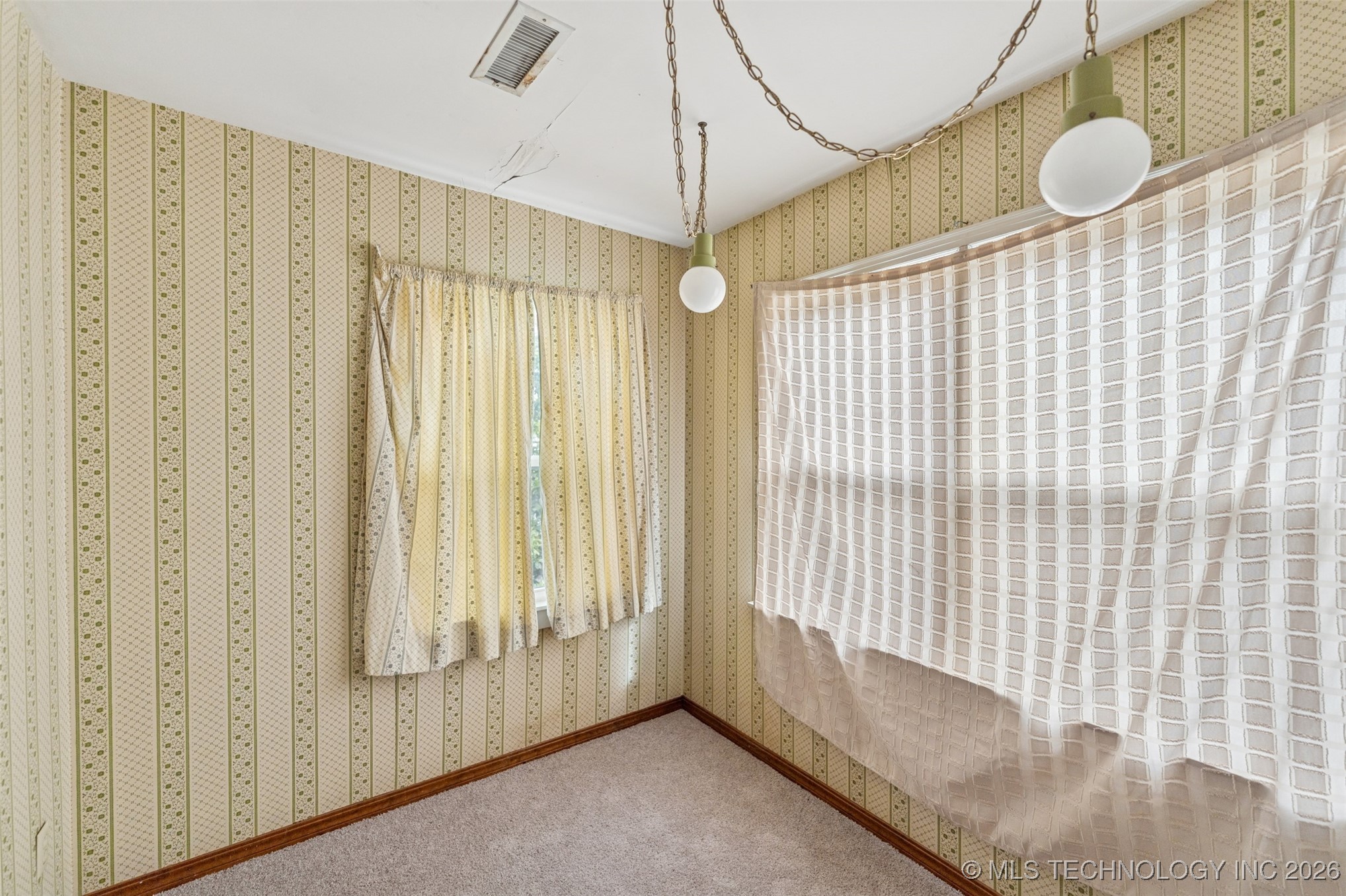 303 N Smith Property Photo 23