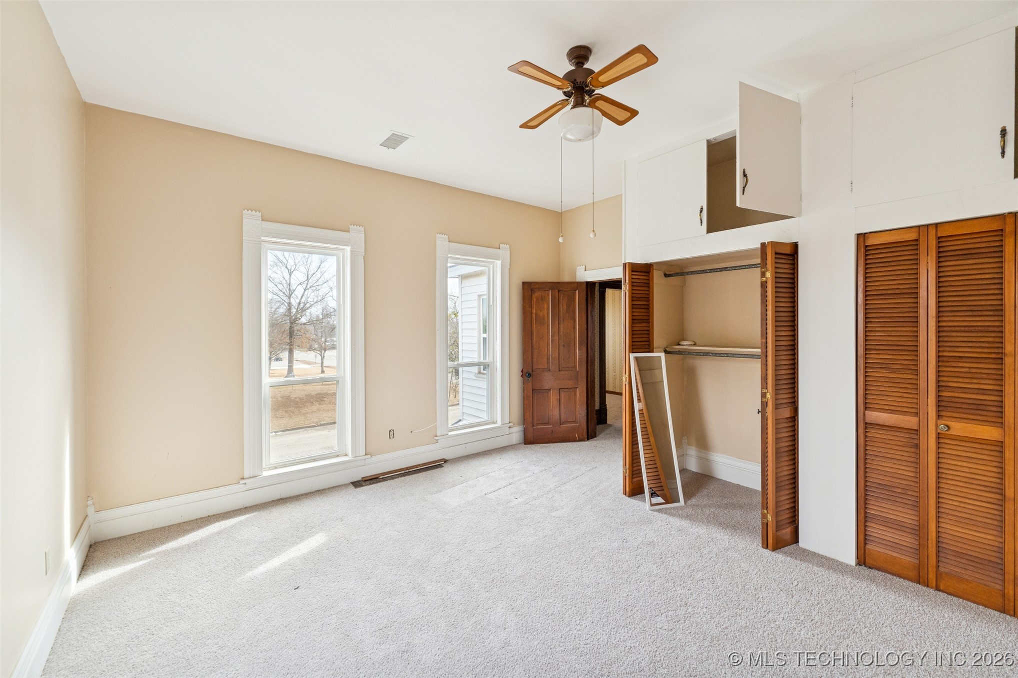 303 N Smith Property Photo 27