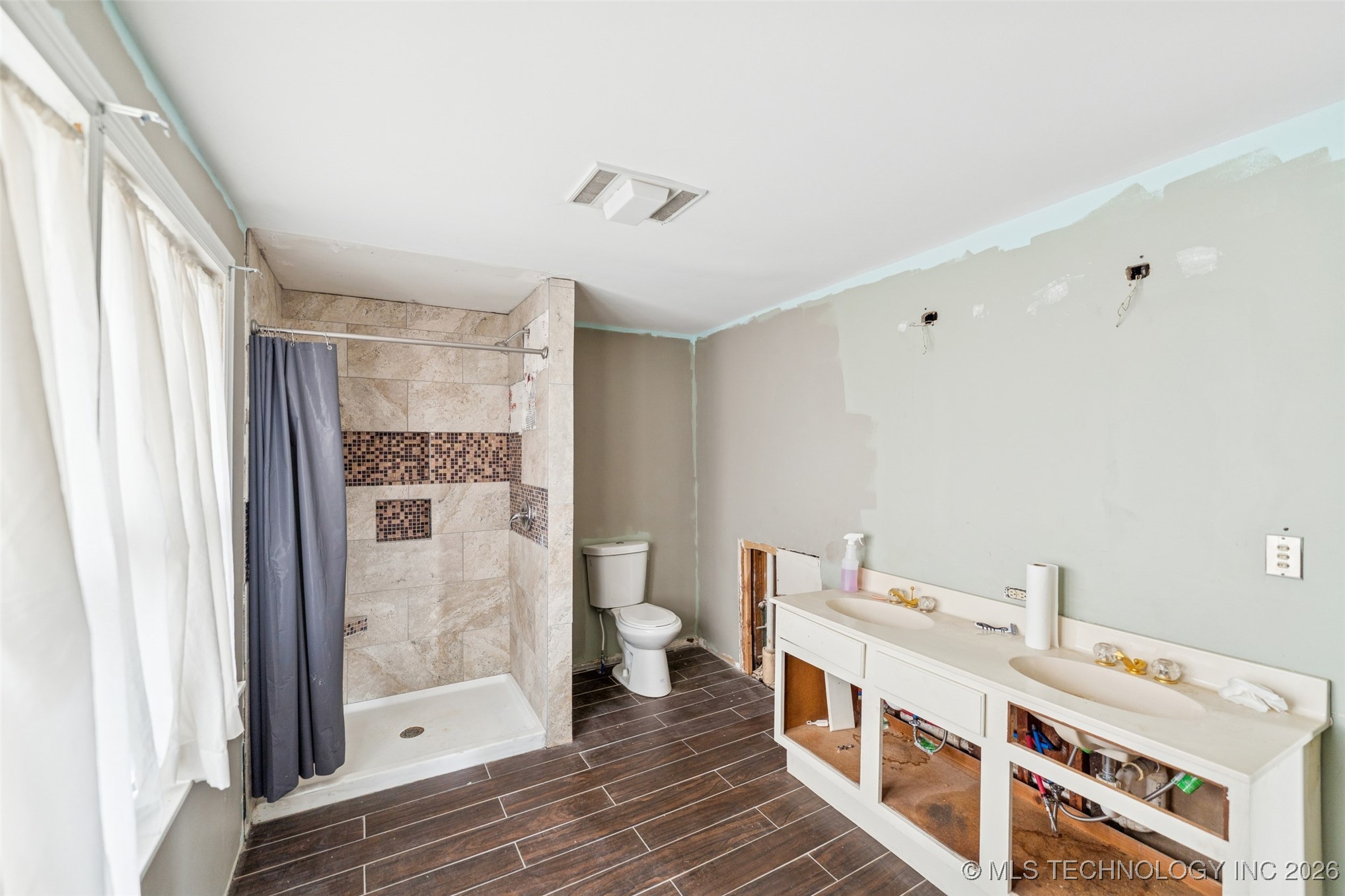 303 N Smith Property Photo 33