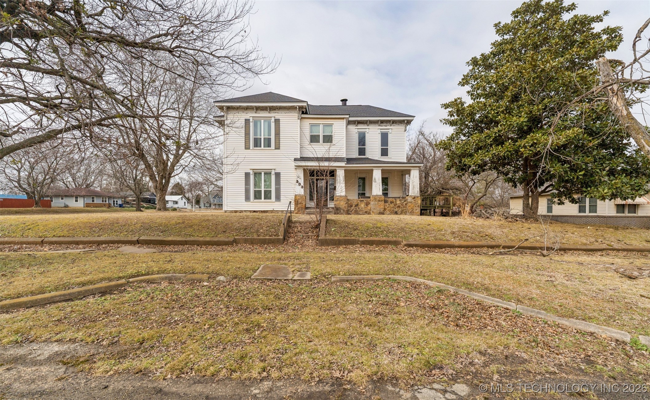 303 N Smith Property Photo 44