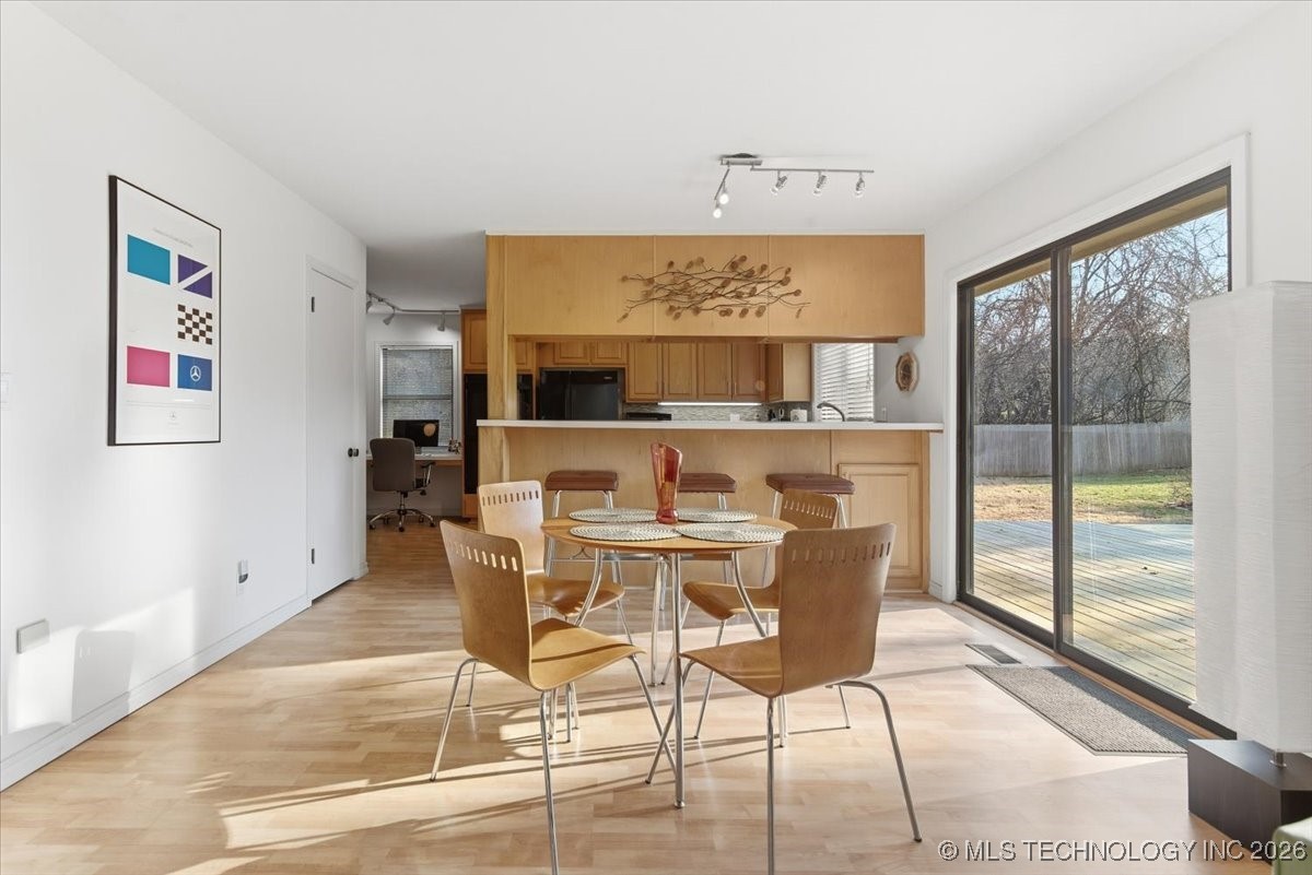 10137 S Marion Avenue Property Photo 10