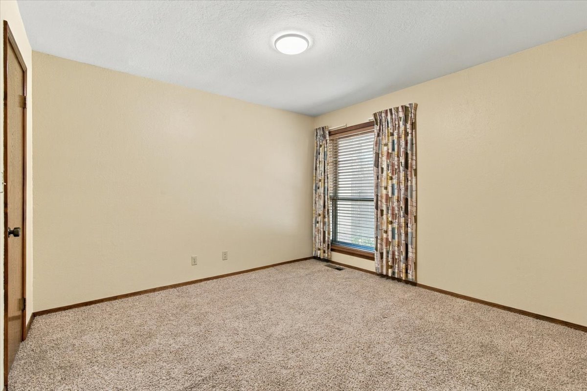 10137 S Marion Avenue Property Photo 41