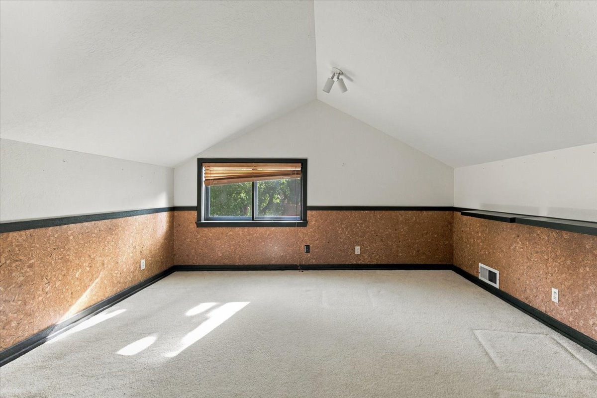 10137 S Marion Avenue Property Photo 44