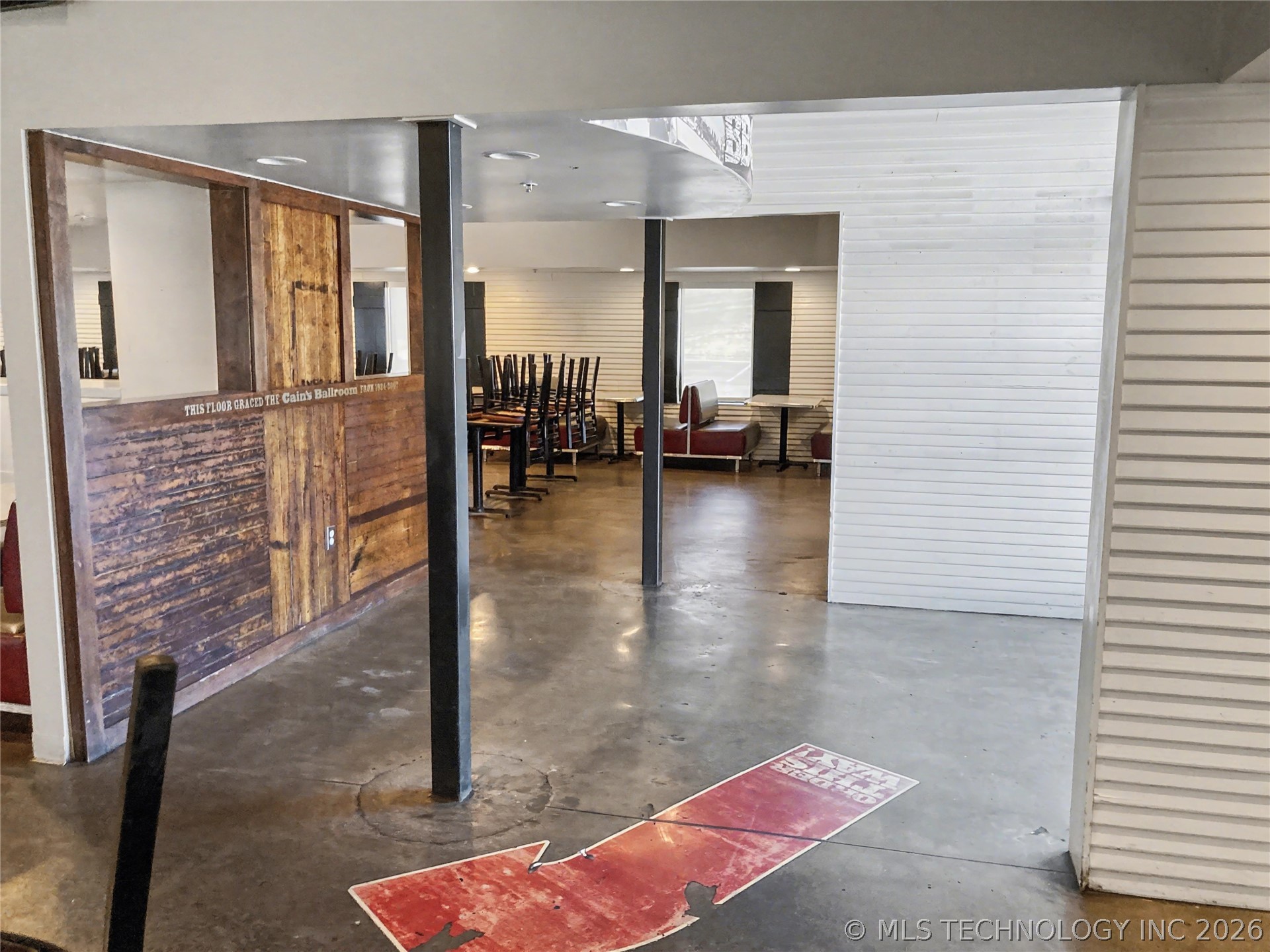 333 W Albany Street Property Photo 26