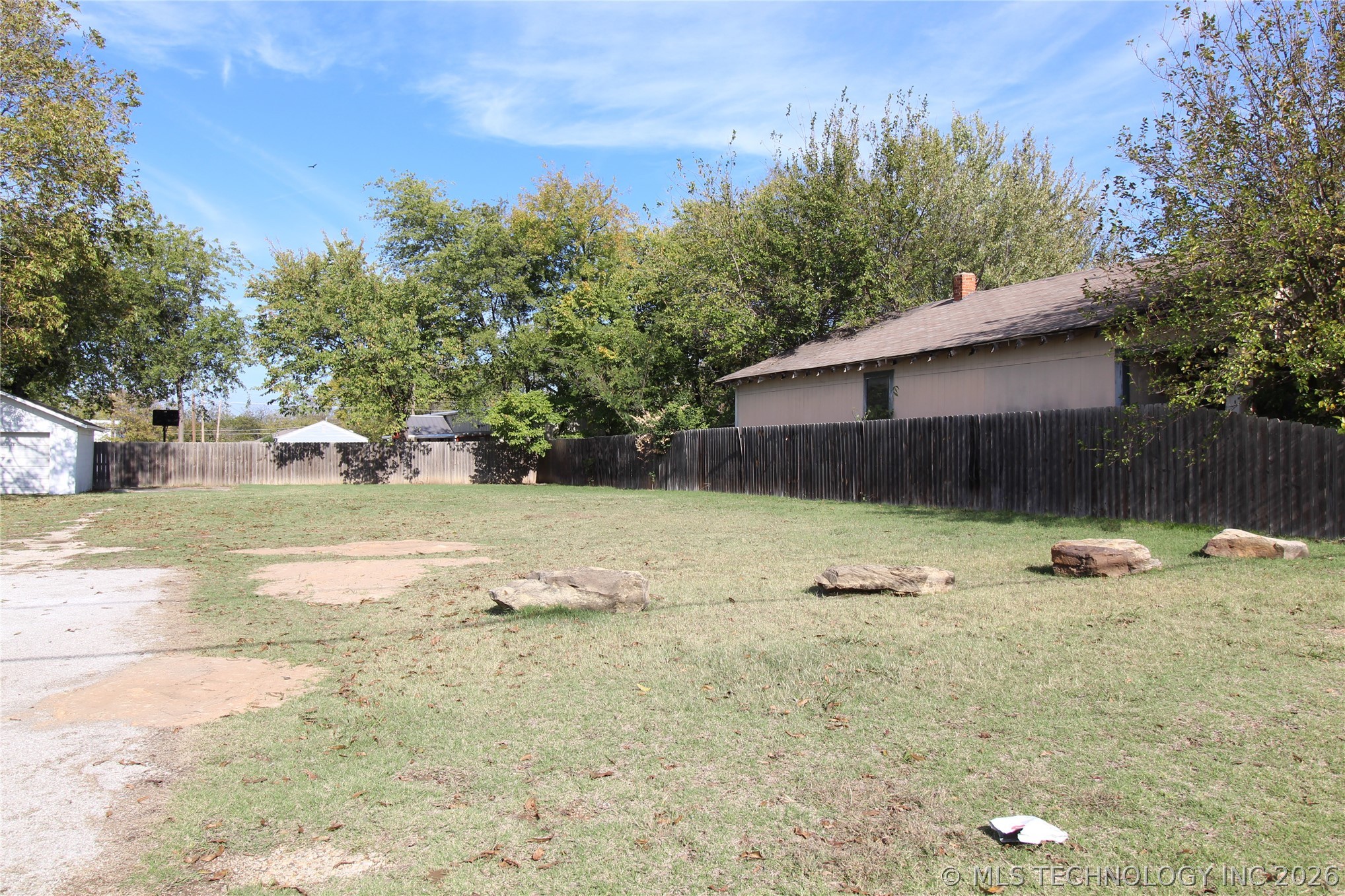 1013 W Main Property Photo 1