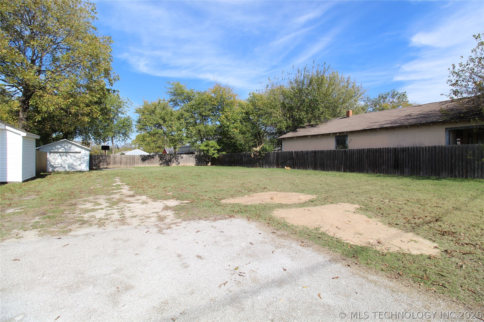 1013 W Main Property Photo 2