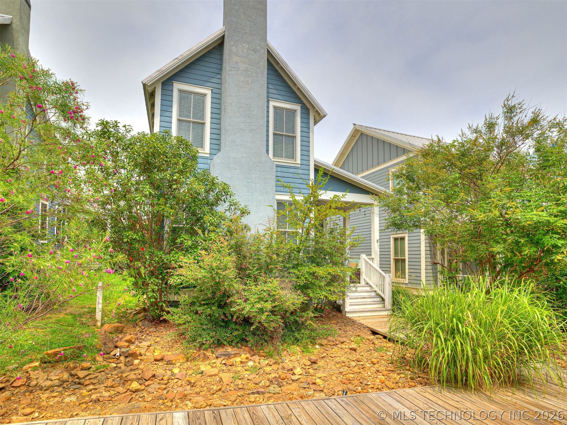 39 Boardwalk Street Property Photo 4