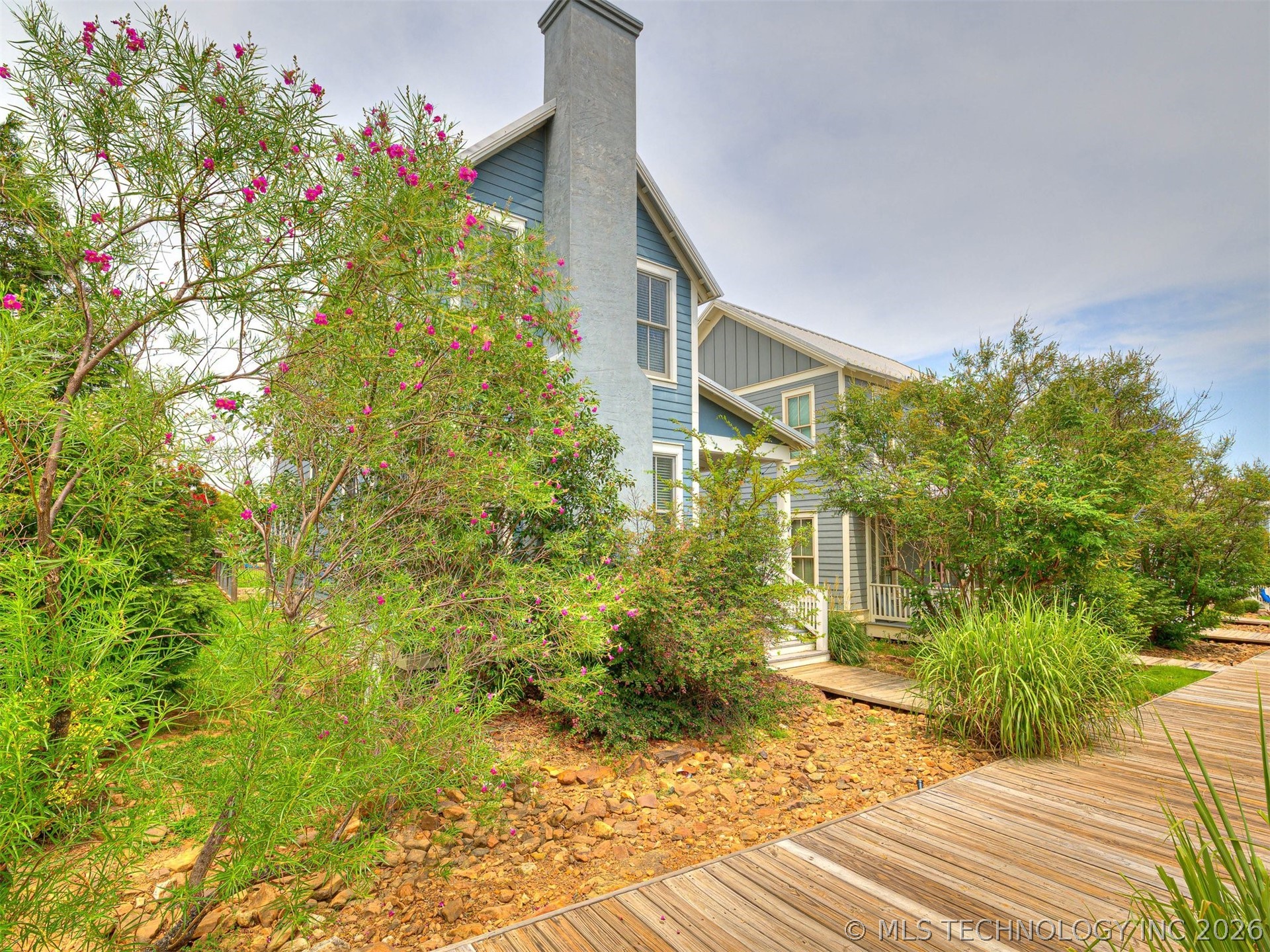 39 Boardwalk Street Property Photo 5