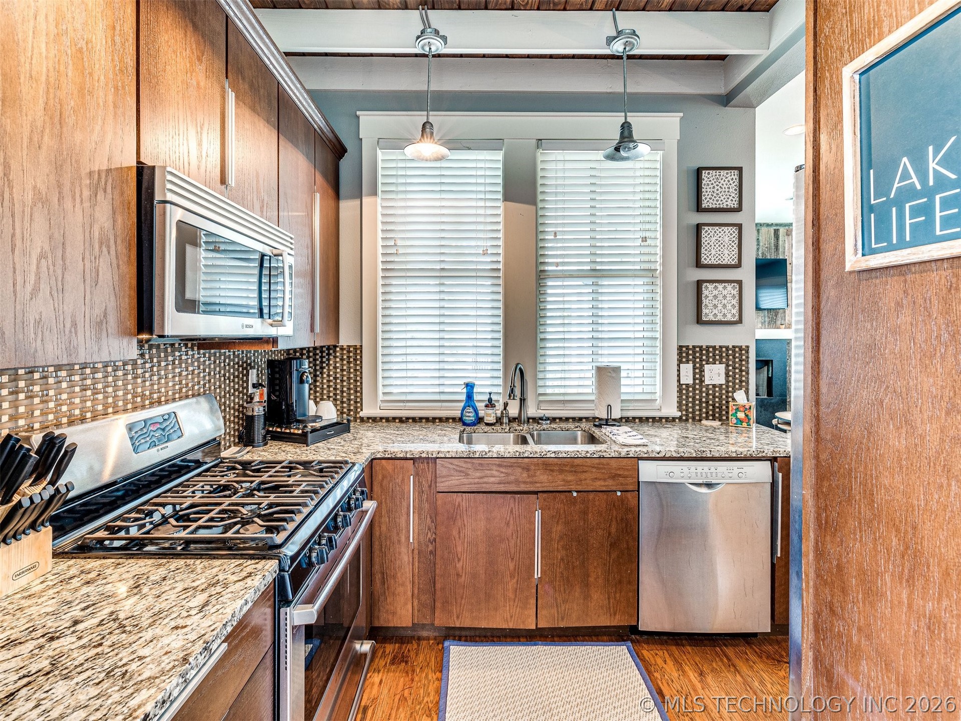 39 Boardwalk Street Property Photo 20