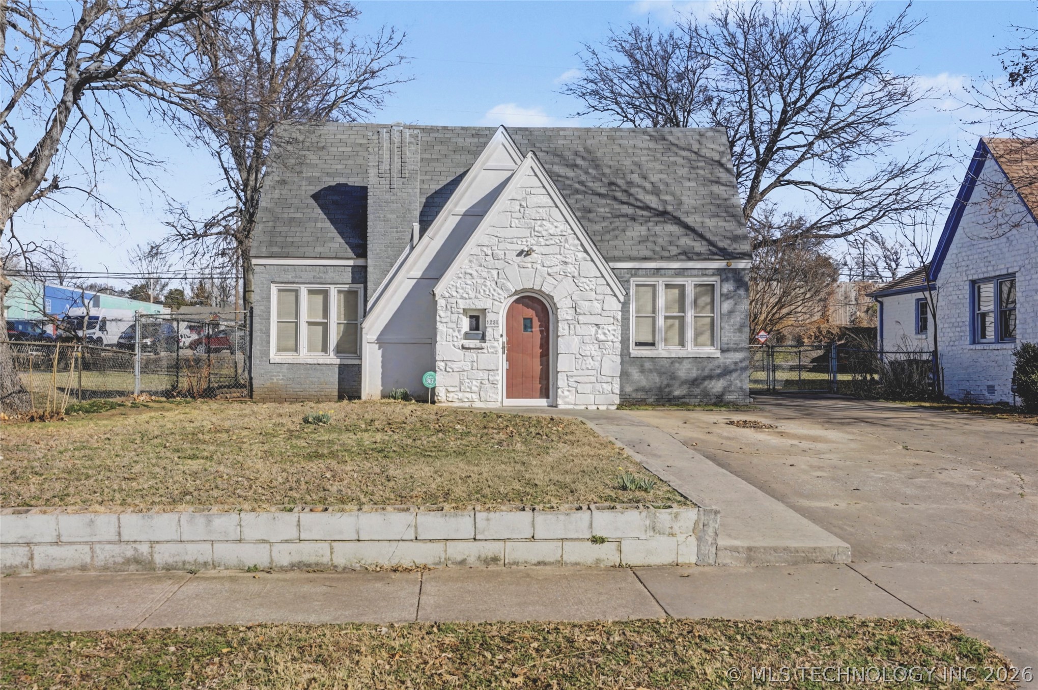 1231 S Gary Place Property Photo 1