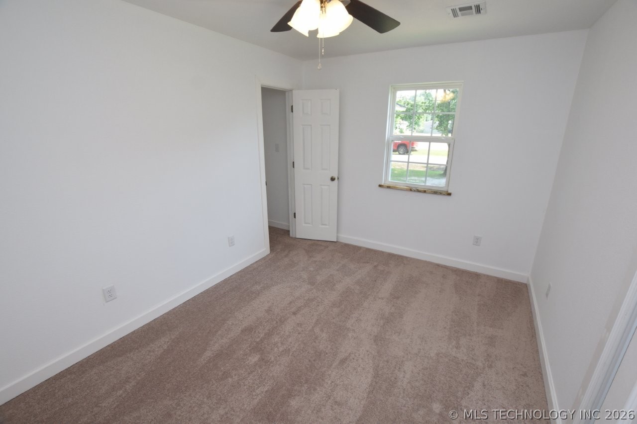 1468 W Division Street Property Photo 3