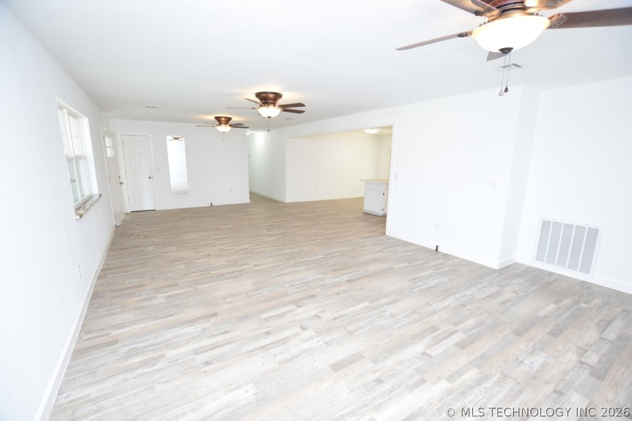 1468 W Division Street Property Photo 13