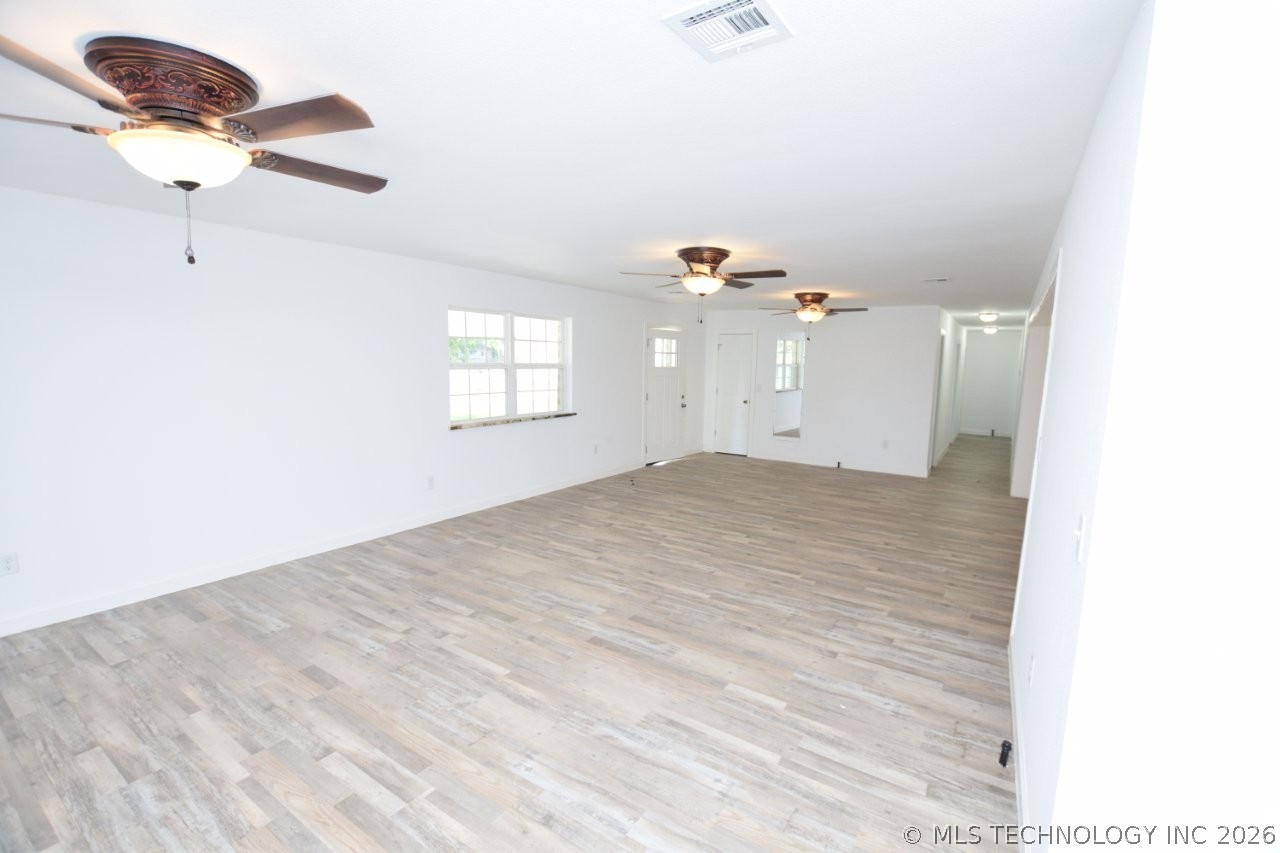 1468 W Division Street Property Photo 14