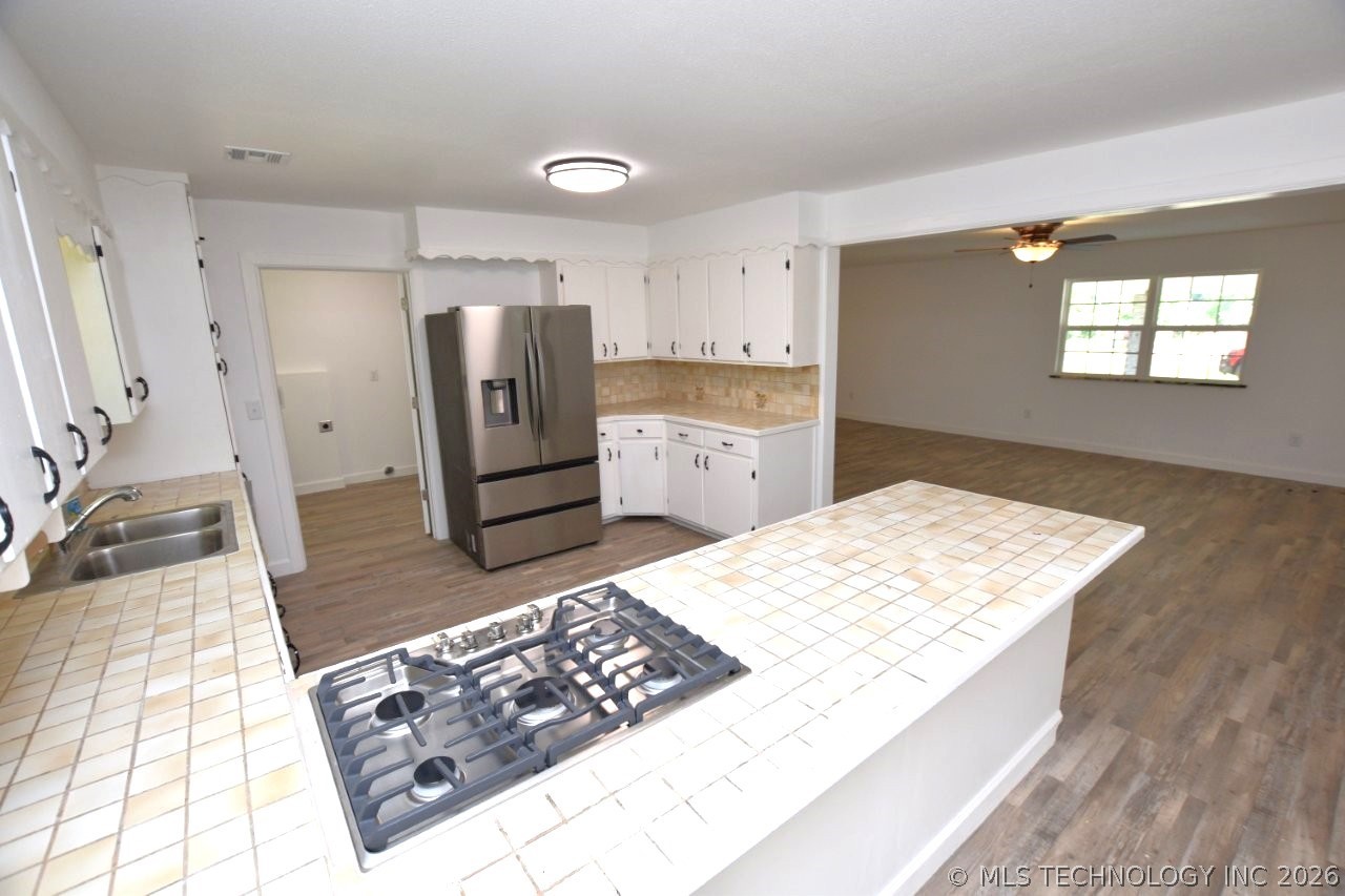 1468 W Division Street Property Photo 18