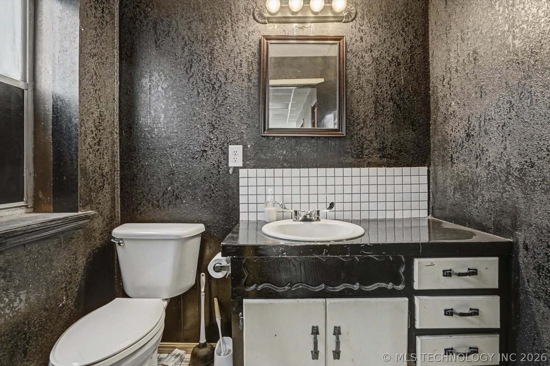 603 W Rogers Boulevard Property Photo 29