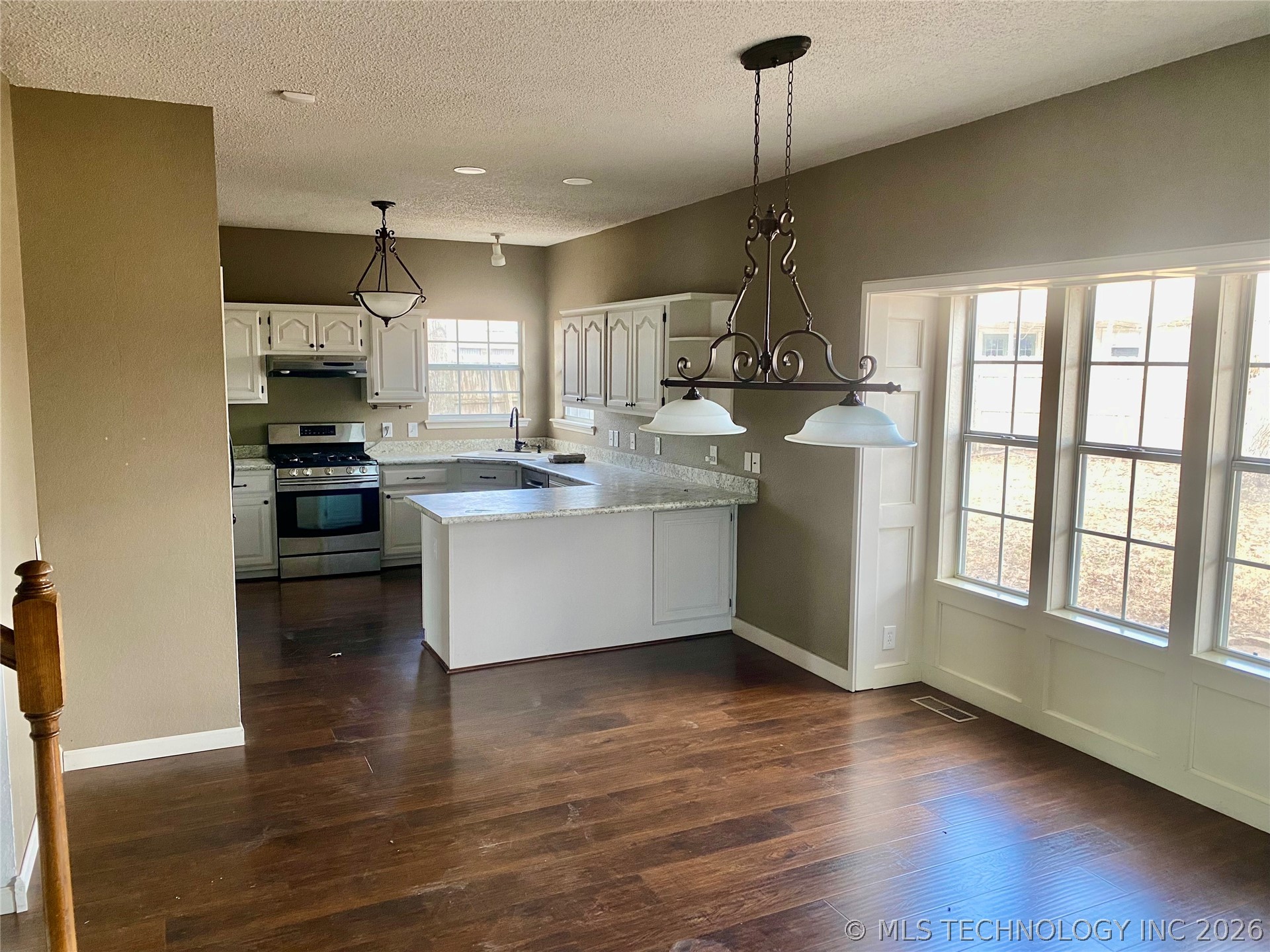9515 E 99th Place Property Photo 8