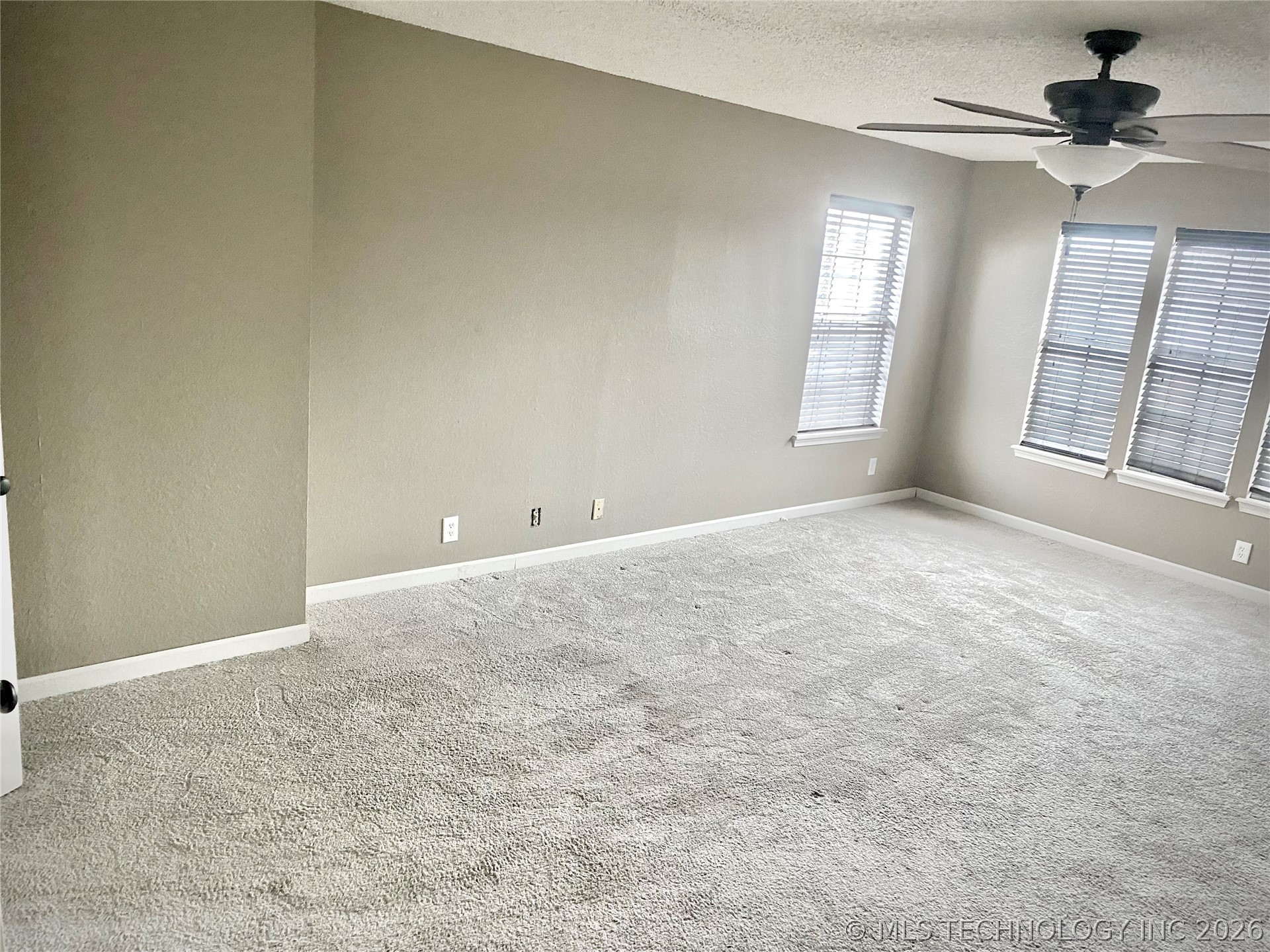 9515 E 99th Place Property Photo 17