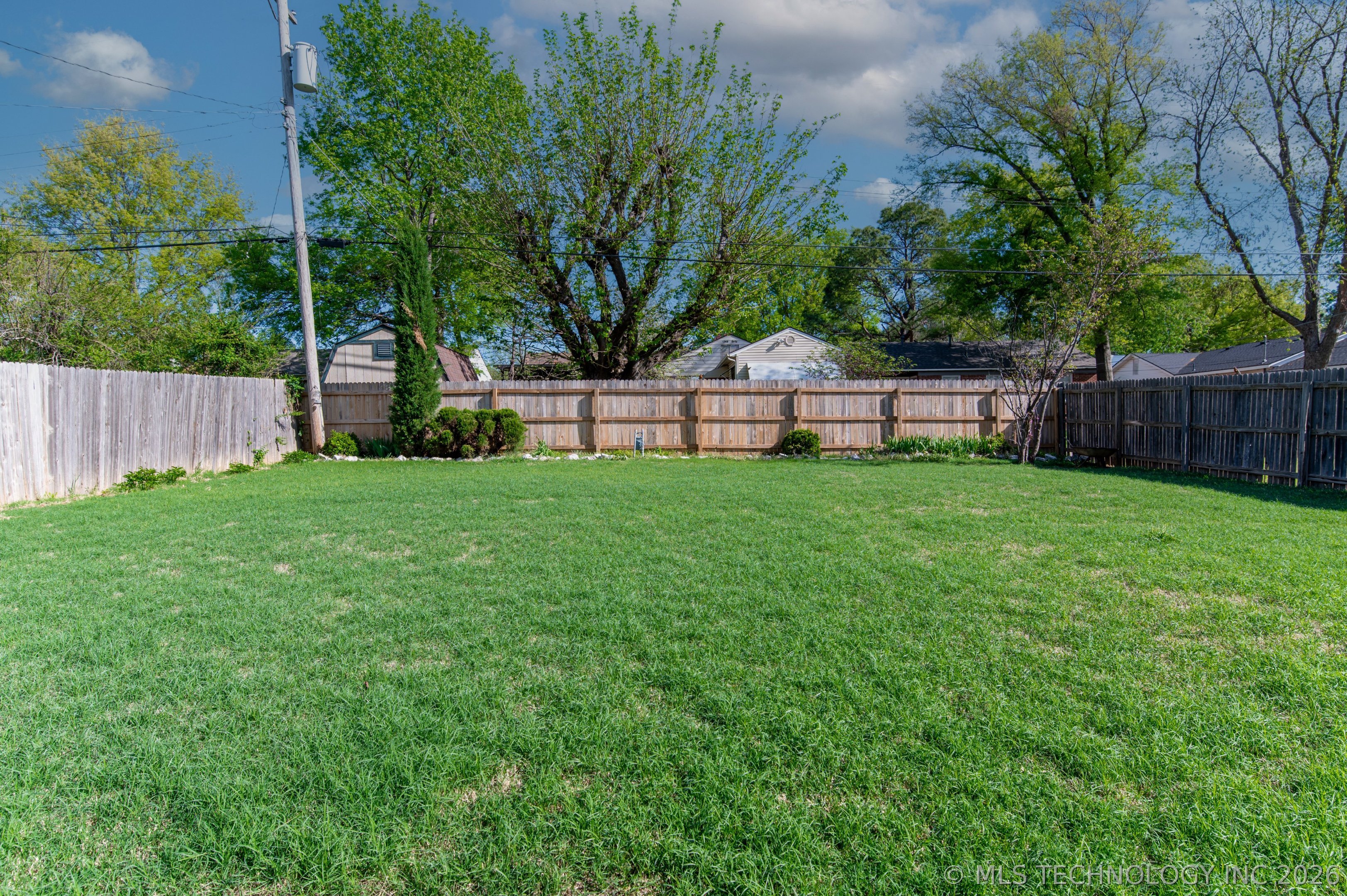 4251 E 25th Street Property Photo 19