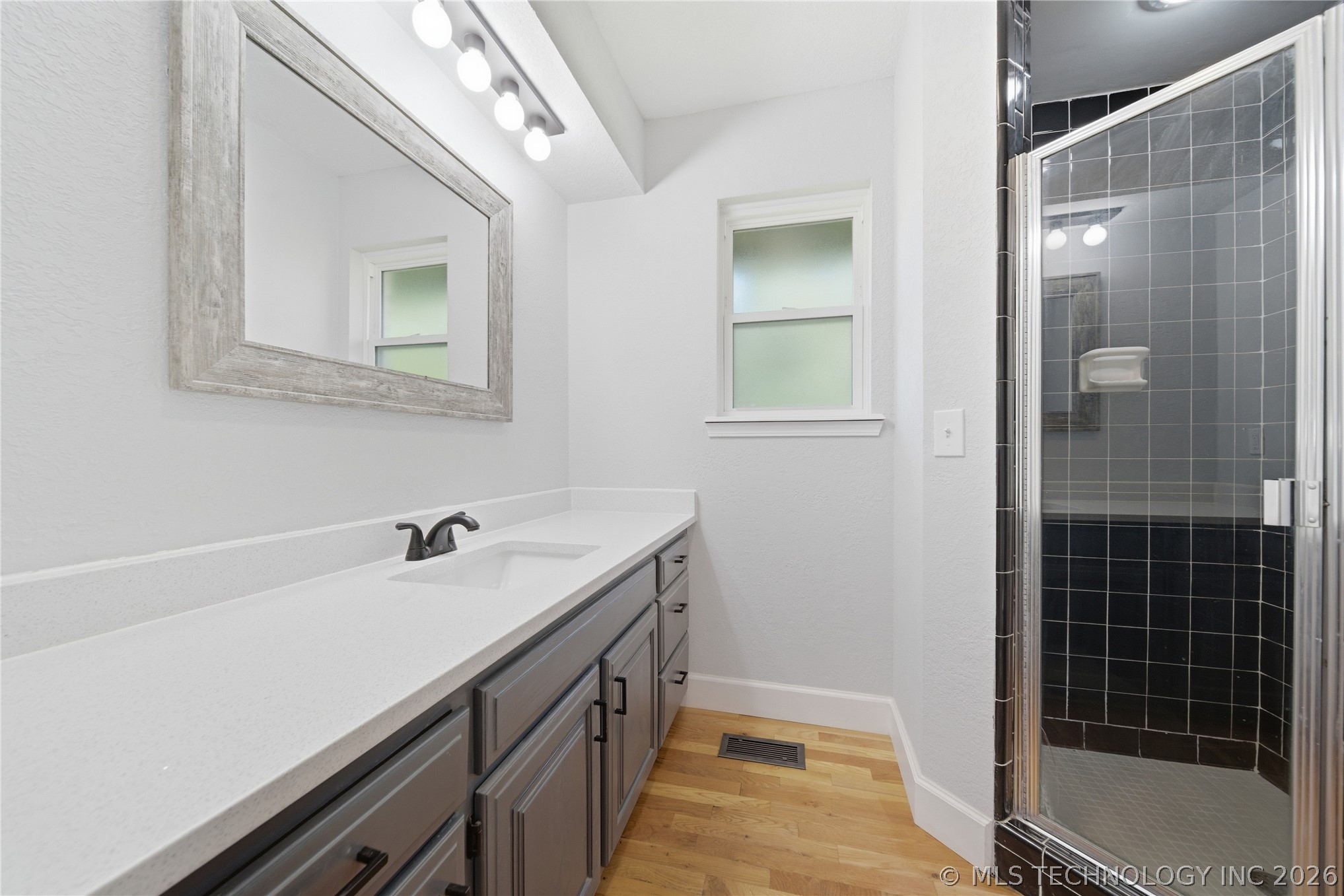 21908 W 11th Street Property Photo 16