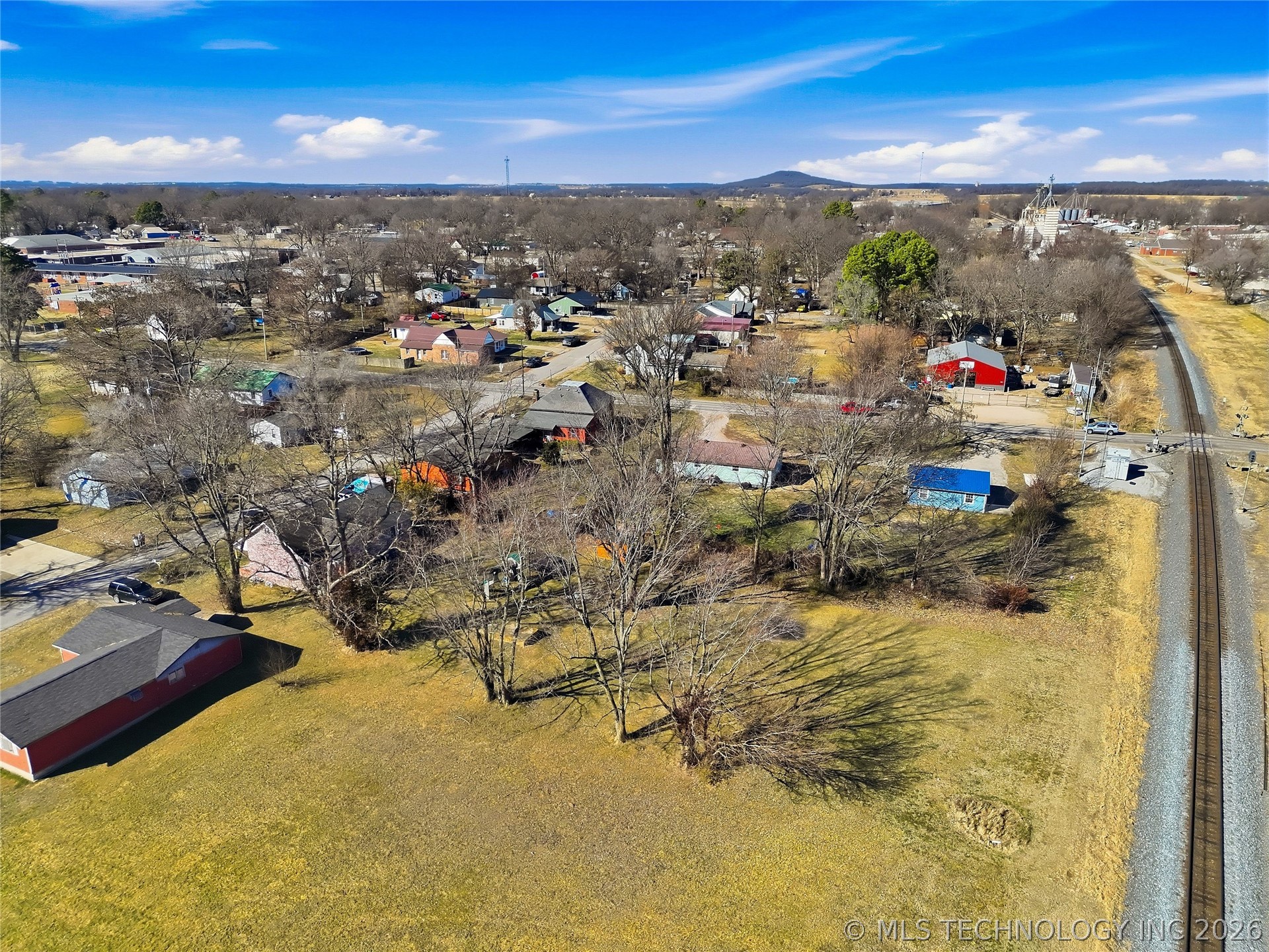 1627 S Locust Avenue Property Photo 40