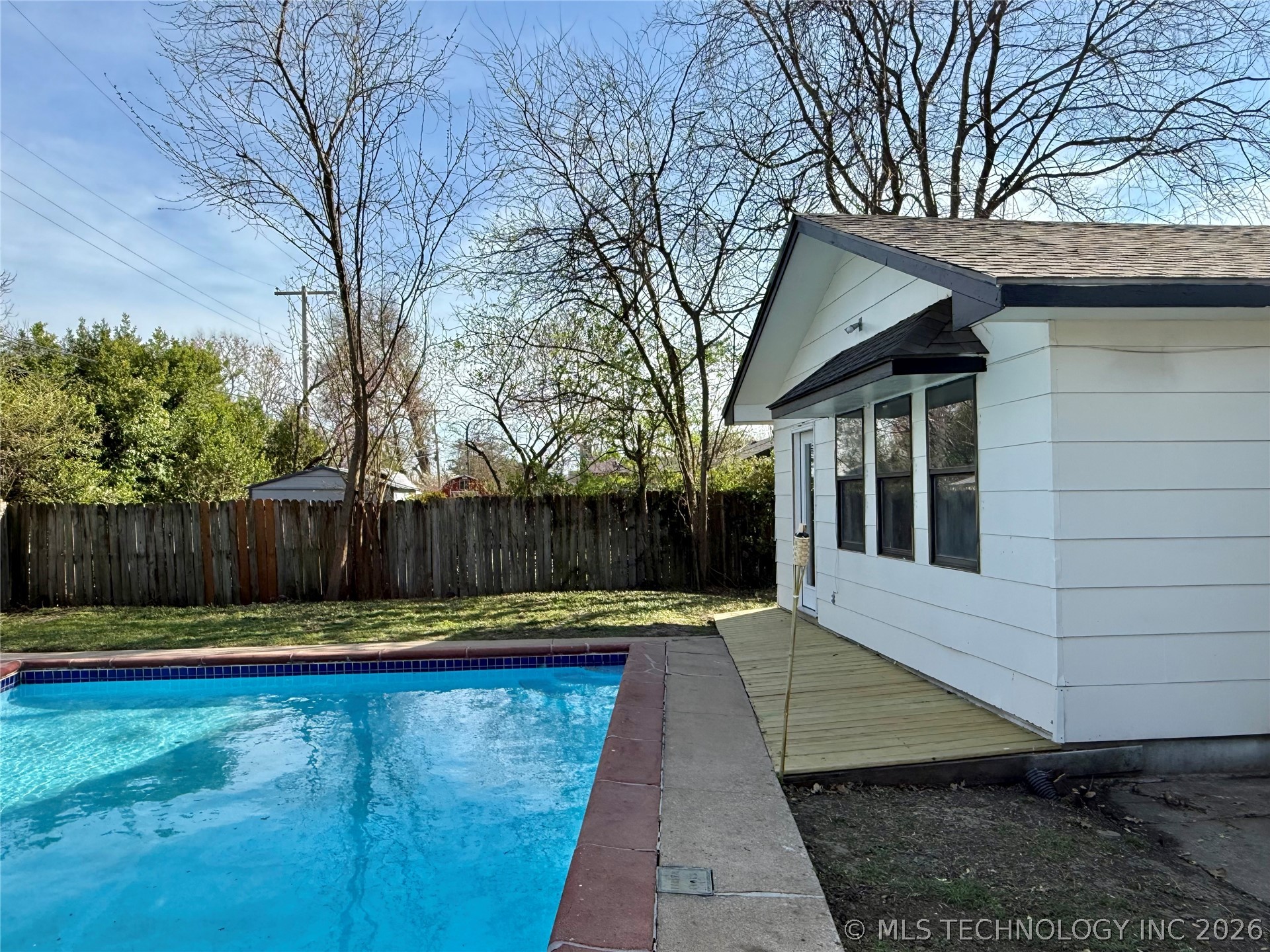 2717 S 74th East Avenue Property Photo 6