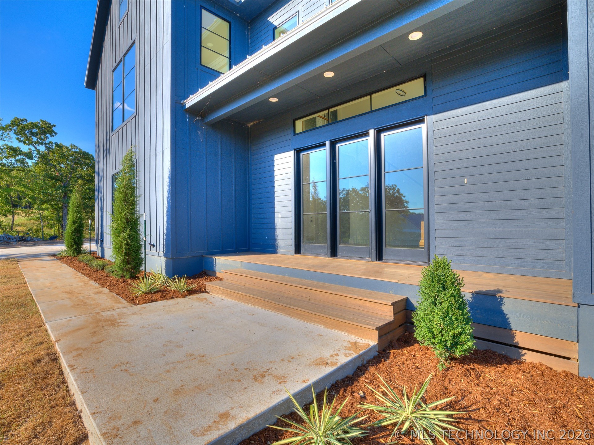 295 Falcon Tree Loop Property Photo 3