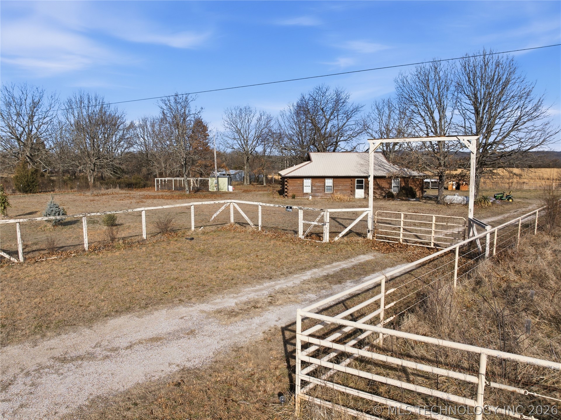 98426 Us Highway 59 Property Photo 1