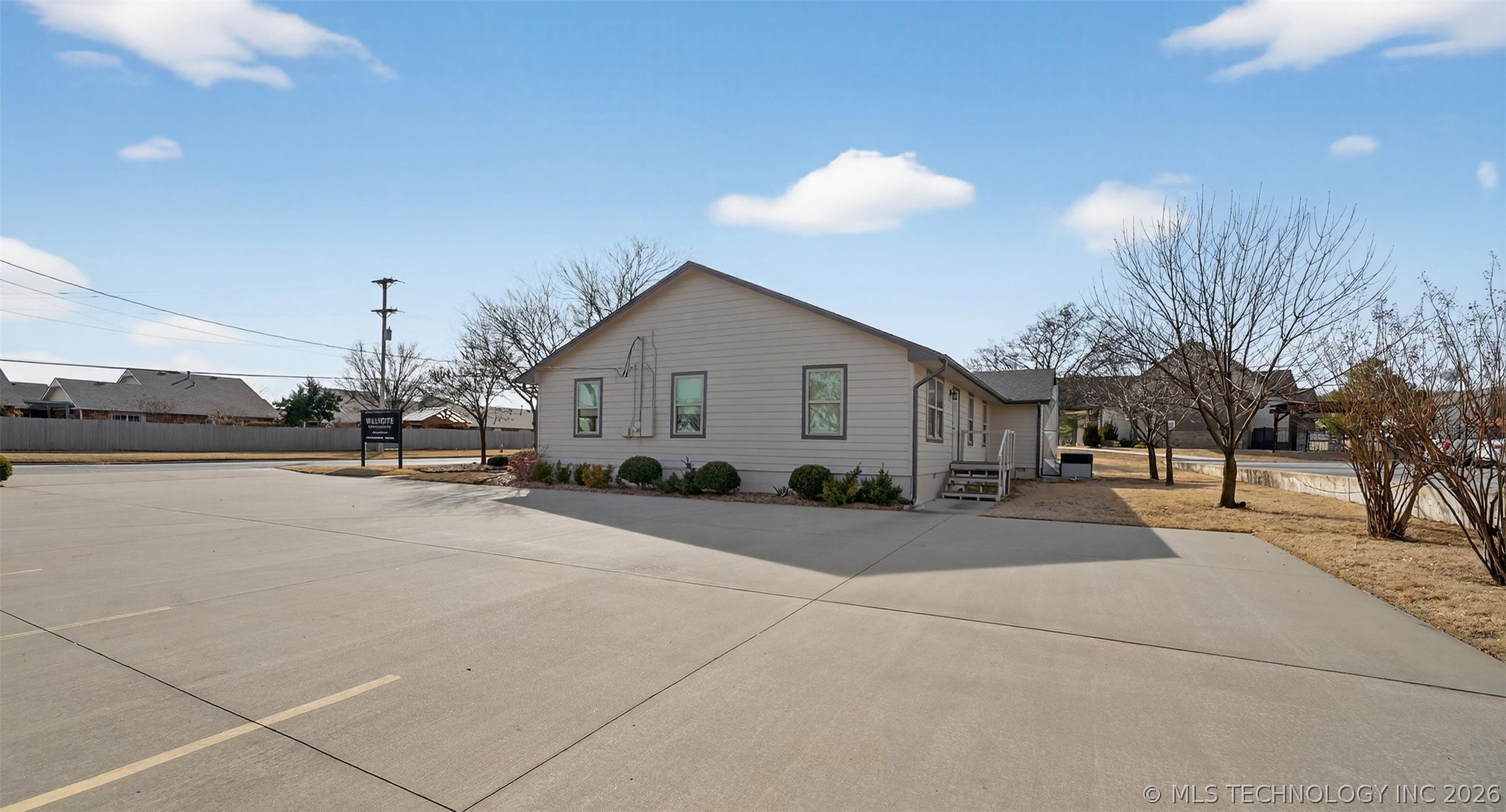 1100 W Blue Starr Drive Property Photo 41