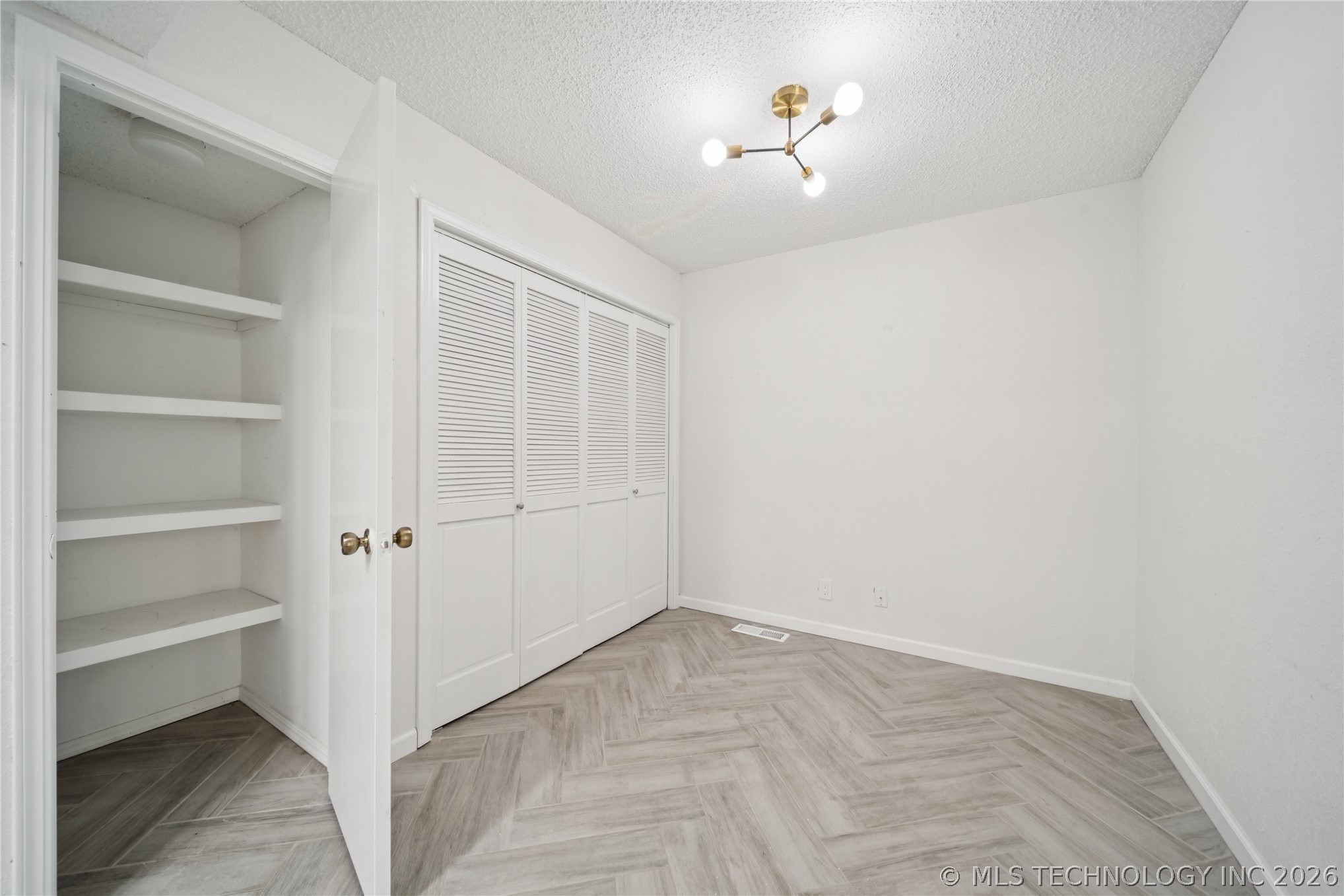 2948 E 84th Street 39 Property Photo 16