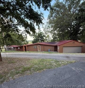 444561 Robin Drive Property Photo 1