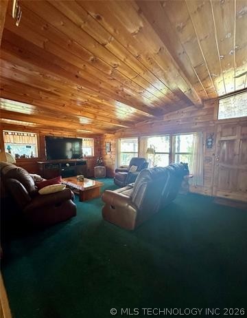 444561 Robin Drive Property Photo 5