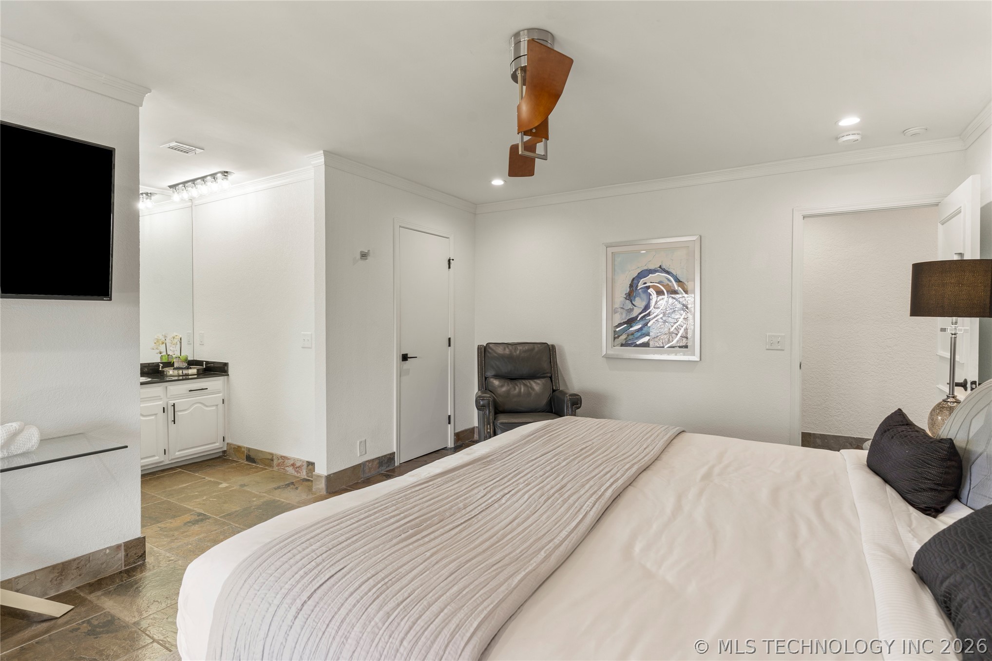 7110 S Evanston Avenue Property Photo 34