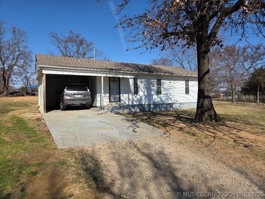 1104 Hilldale Drive Property Photo 3