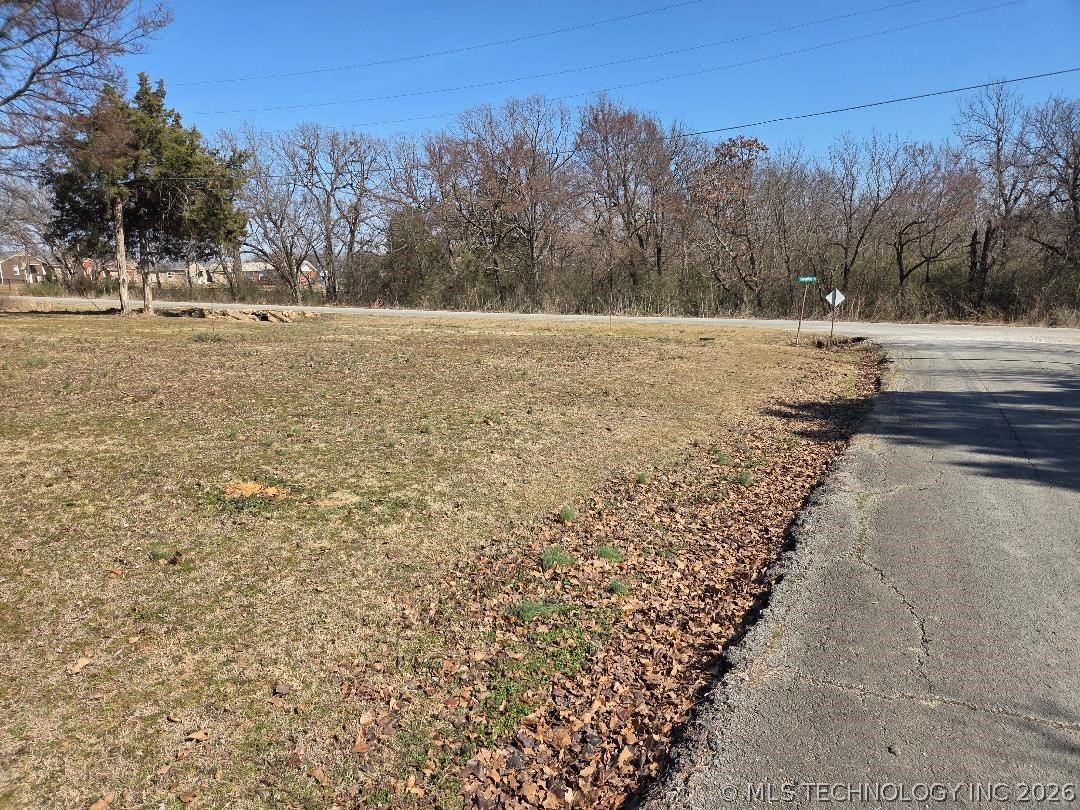 1104 Hilldale Drive Property Photo 11
