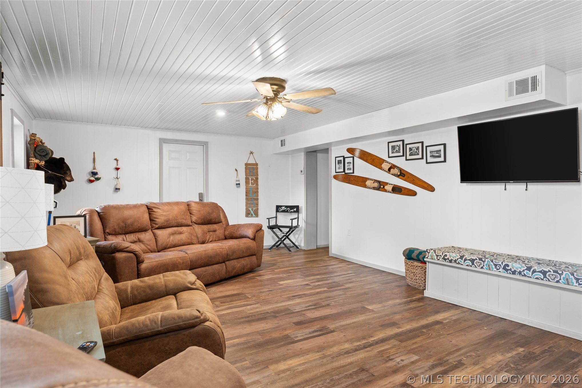 19460 W 925 Property Photo 10