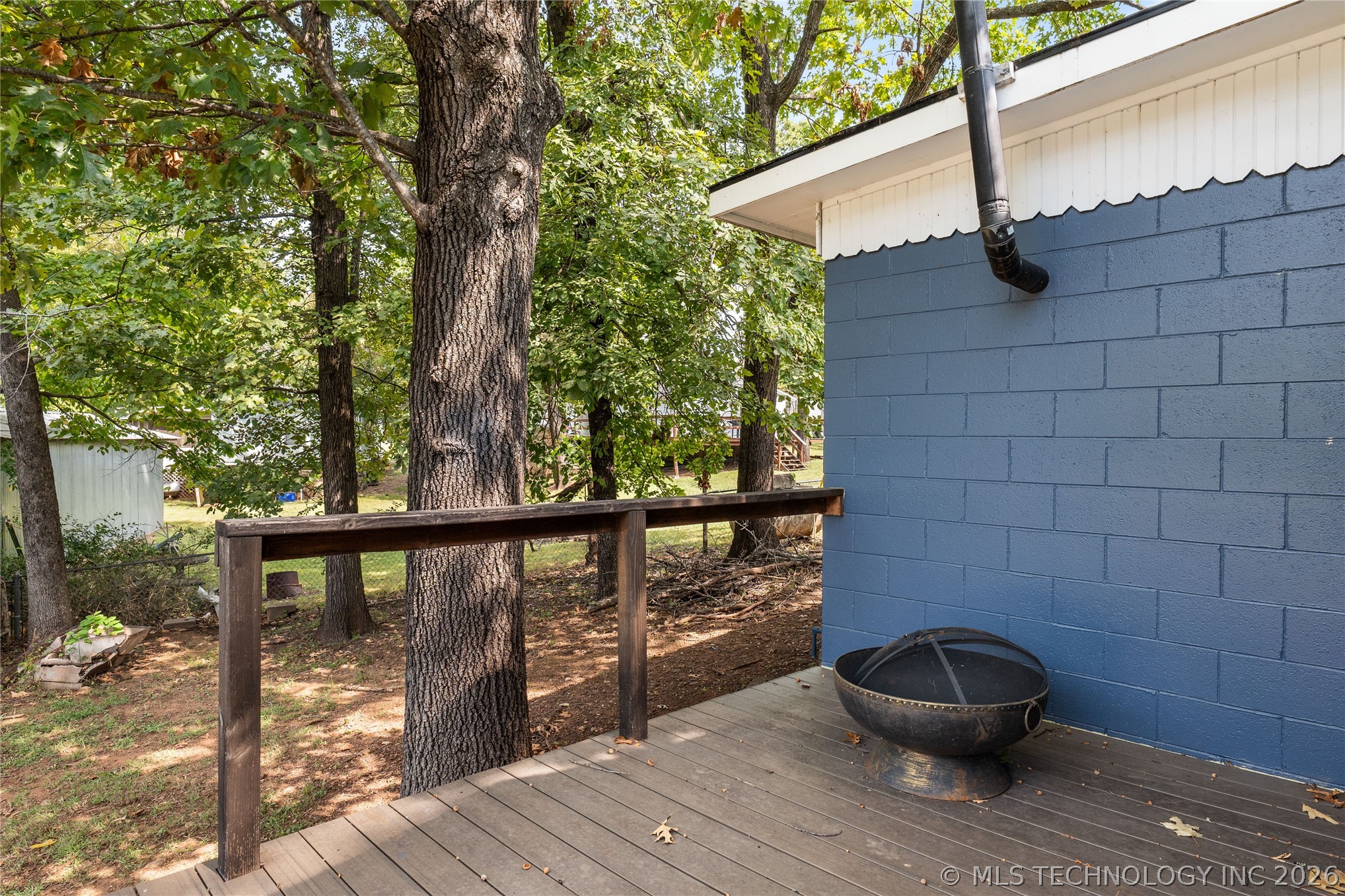 19460 W 925 Property Photo 23