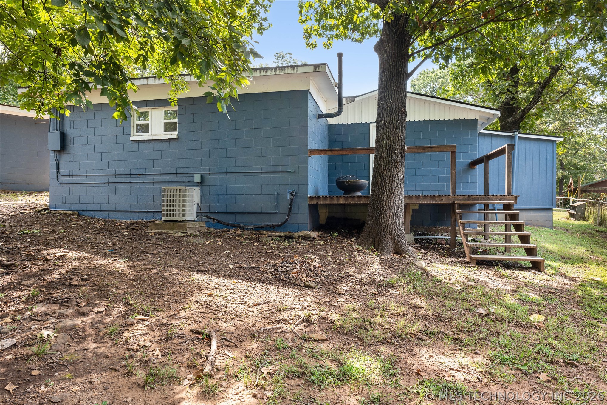 19460 W 925 Property Photo 25