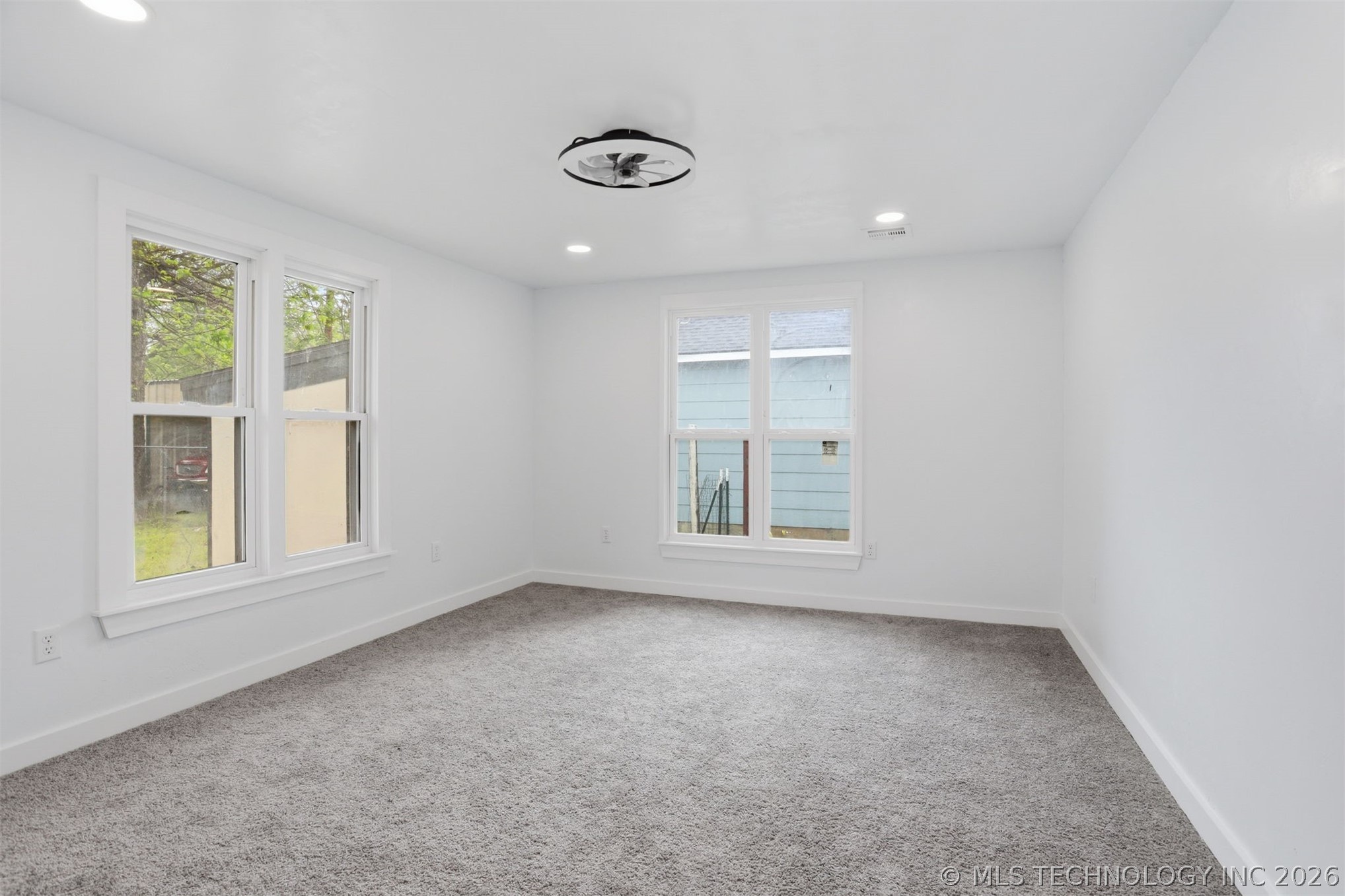 1008 W Burney Street Property Photo 14