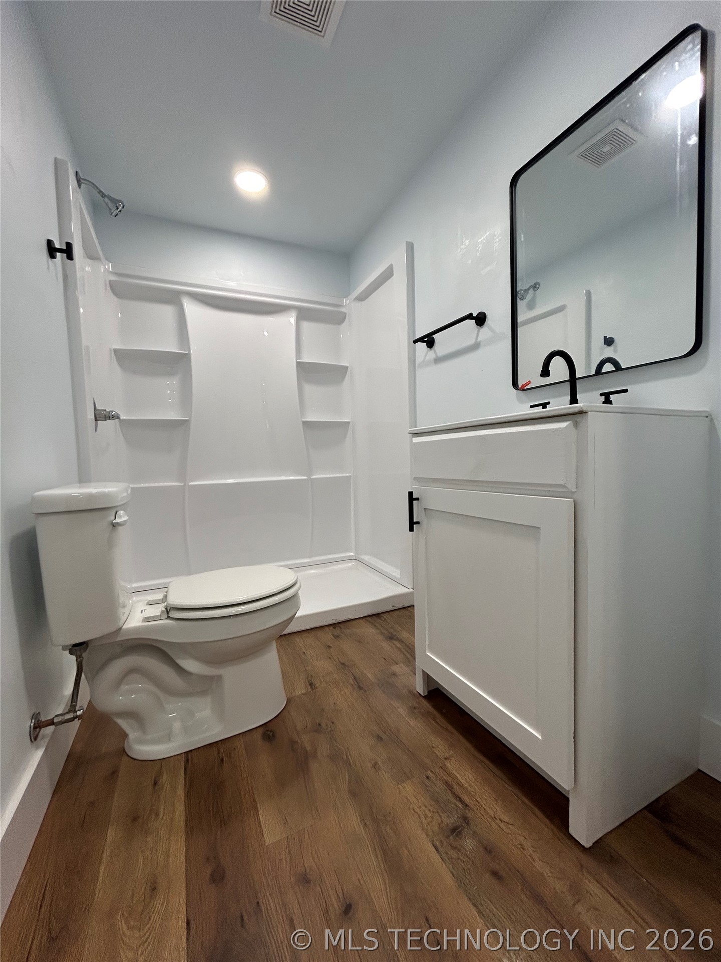 1008 W Burney Street Property Photo 22