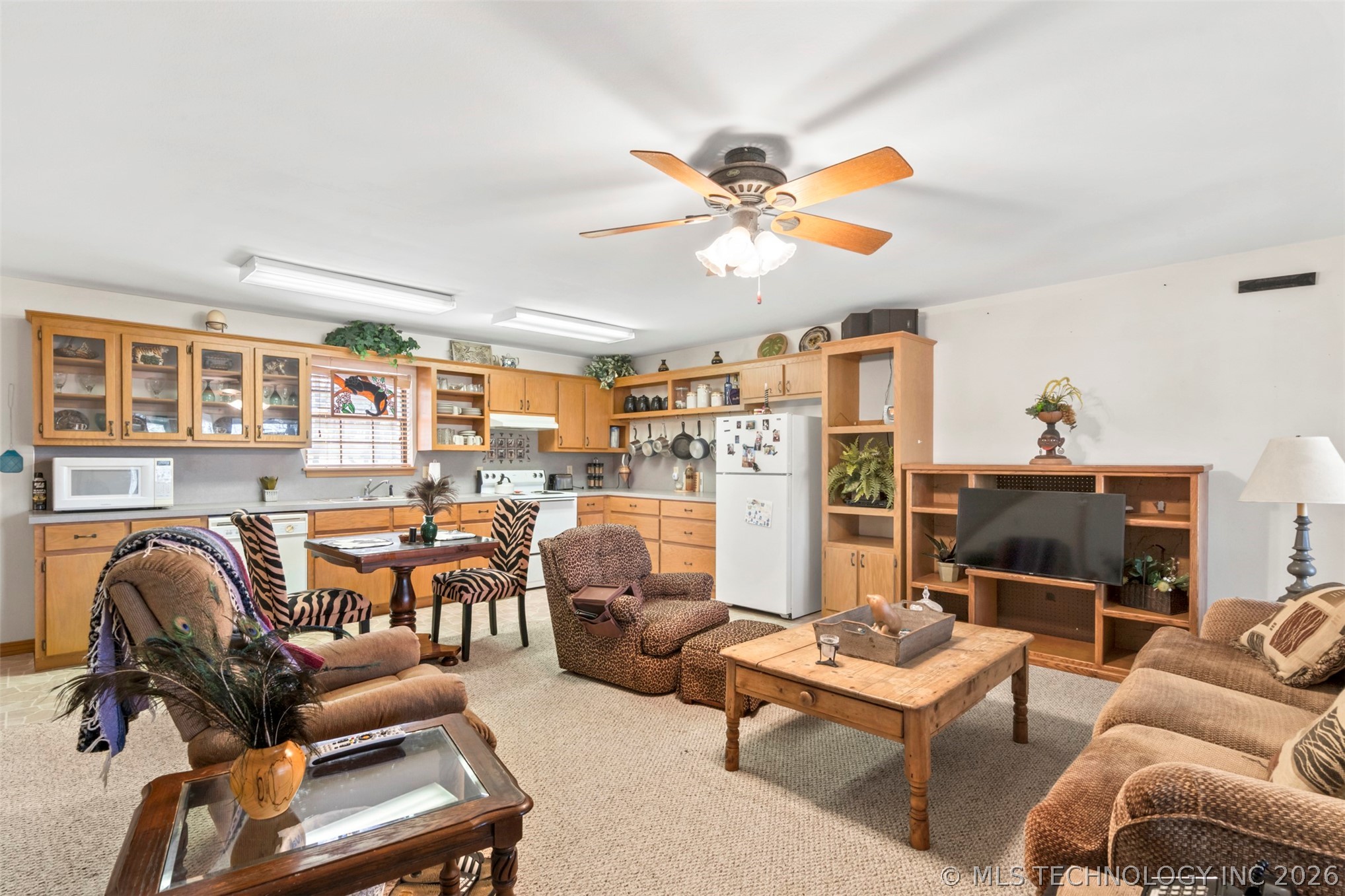 1117 Fox Point Road Property Photo 6