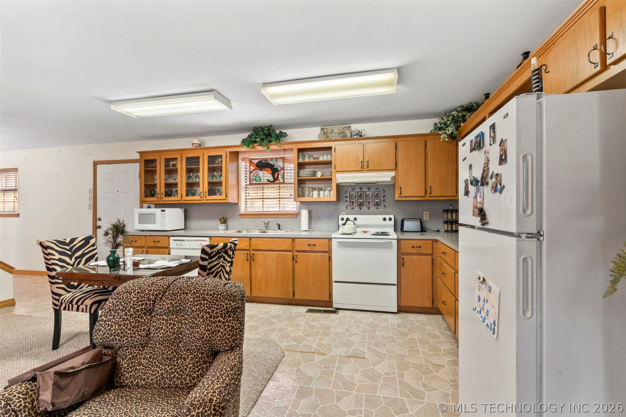 1117 Fox Point Road Property Photo 8