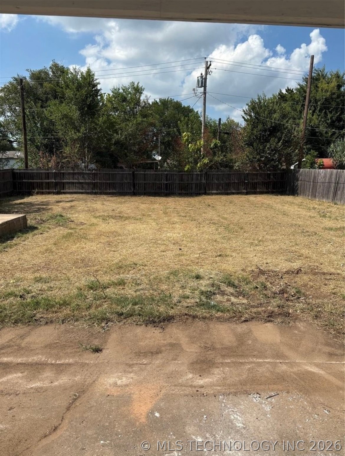 1436 E Moses Street Property Photo 3